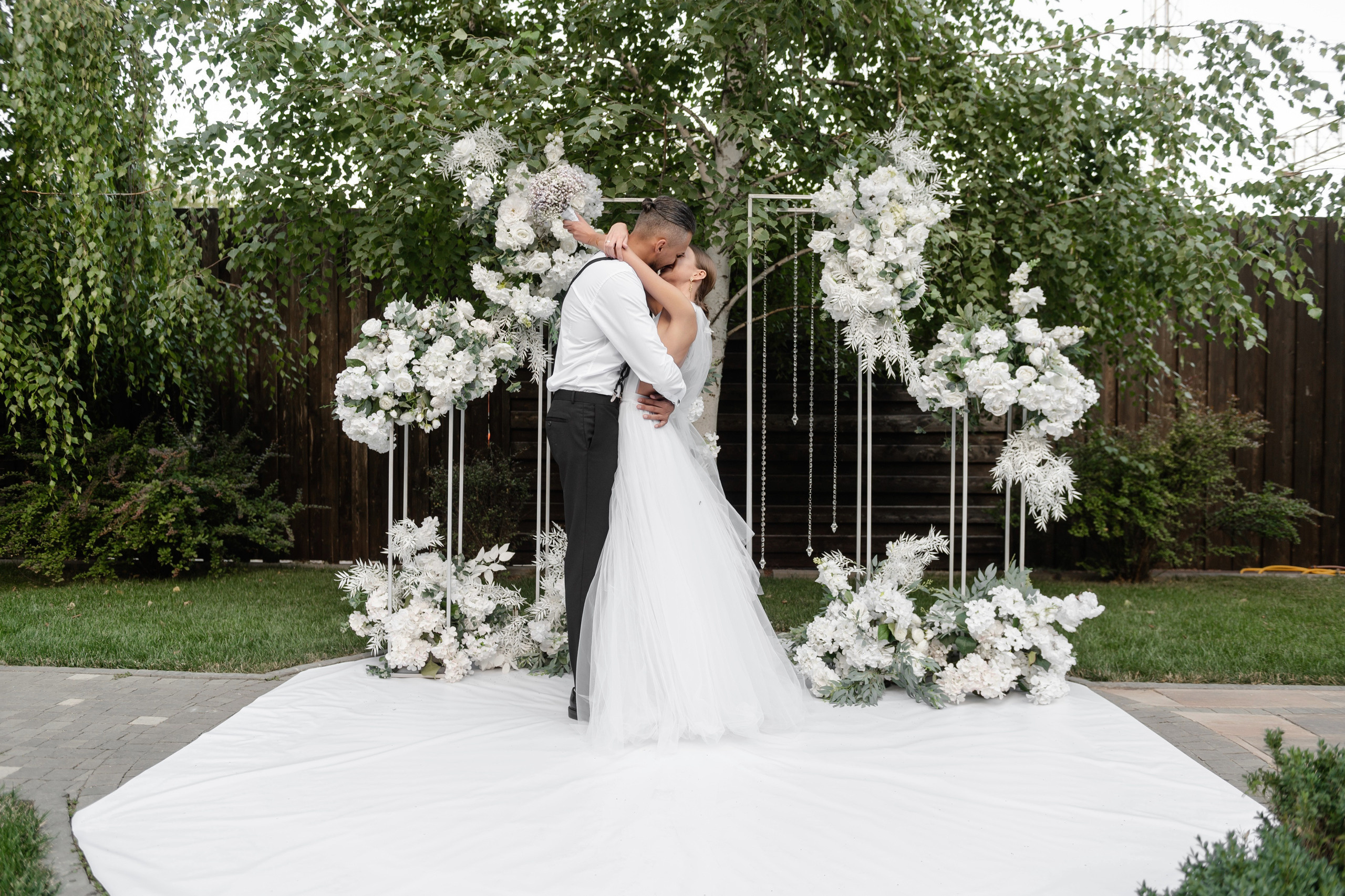 Свадебная фотосессия в Ростове комплекс ПарХаус. Свадебный фотограф в Ростове Максимов Максим