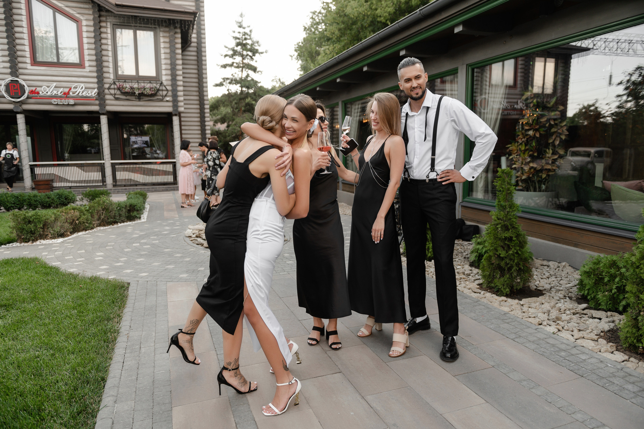 Свадебная фотосессия в Ростове комплекс ПарХаус. Свадебный фотограф в Ростове Максимов Максим