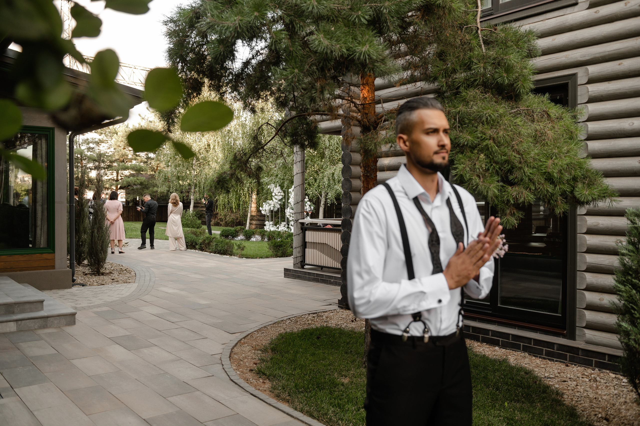 Свадебная фотосессия в Ростове комплекс ПарХаус. Свадебный фотограф в Ростове Максимов Максим