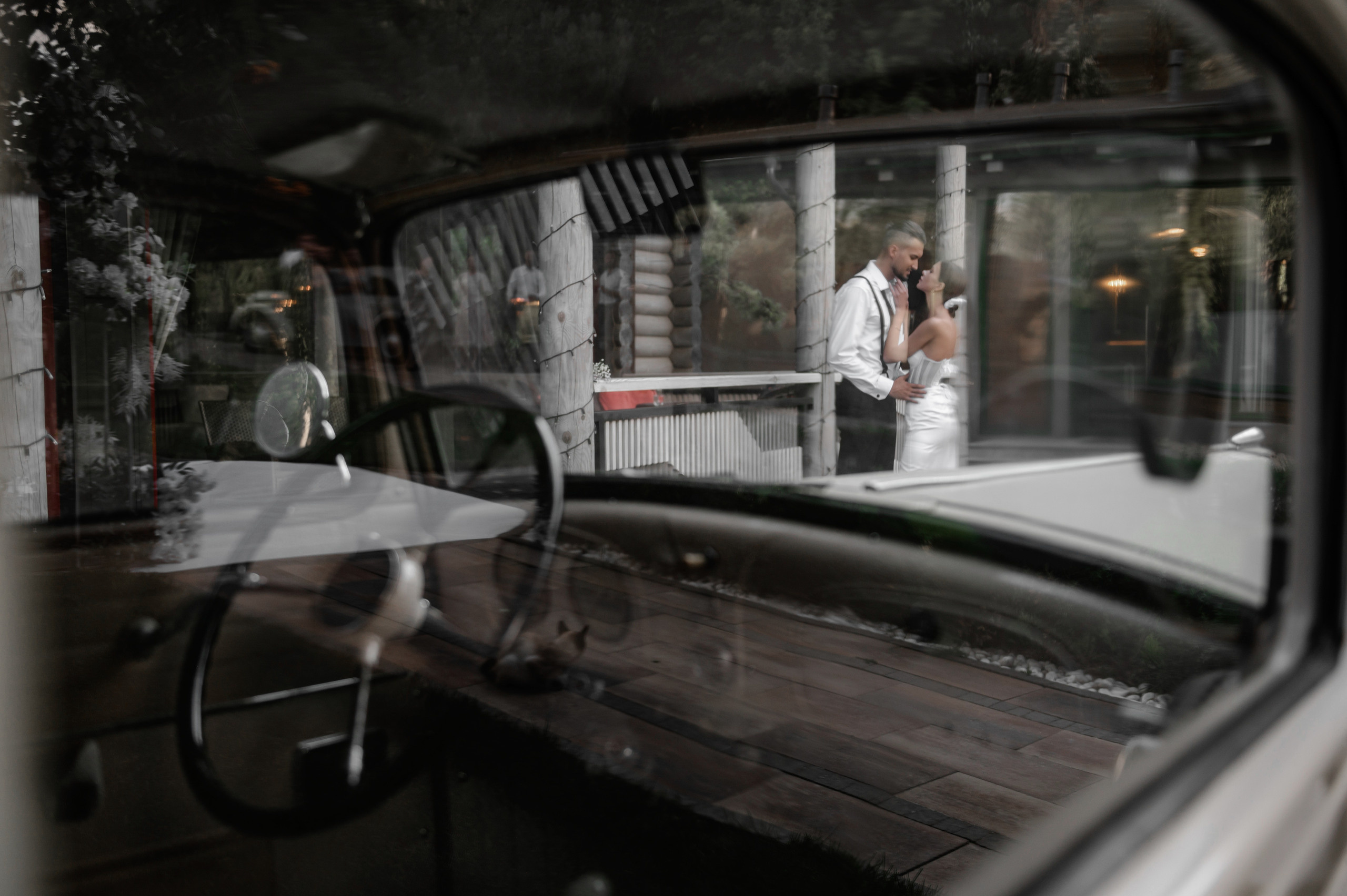 Фотосессия с ретро авто в Ростове