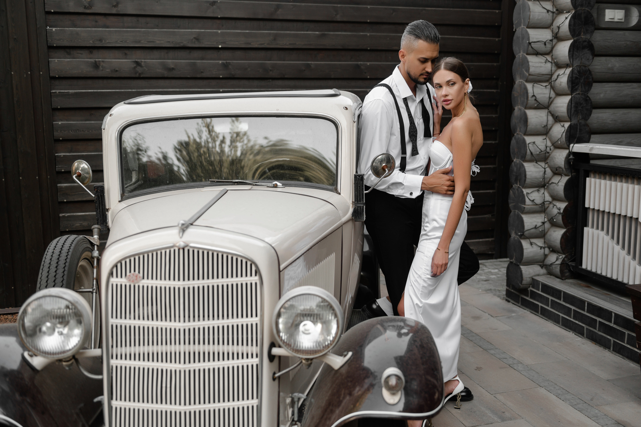 Фотосессия с ретро авто в Ростове