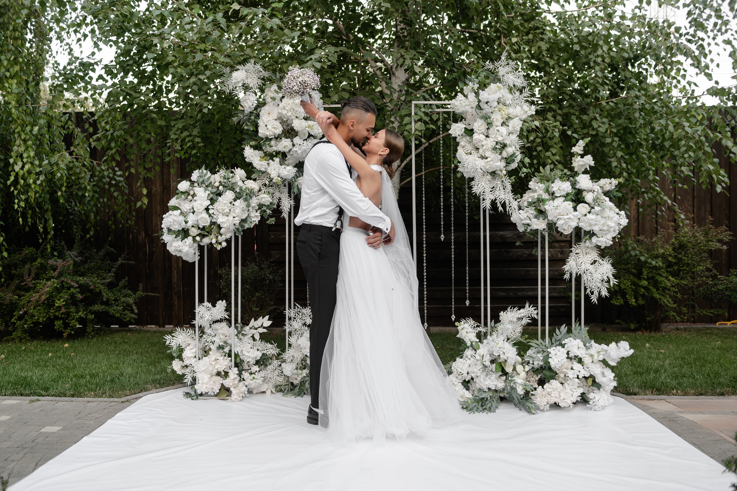 Свадебная фотосессия в Ростове комплекс ПарХаус. Свадебный фотограф в Ростове Максимов Максим