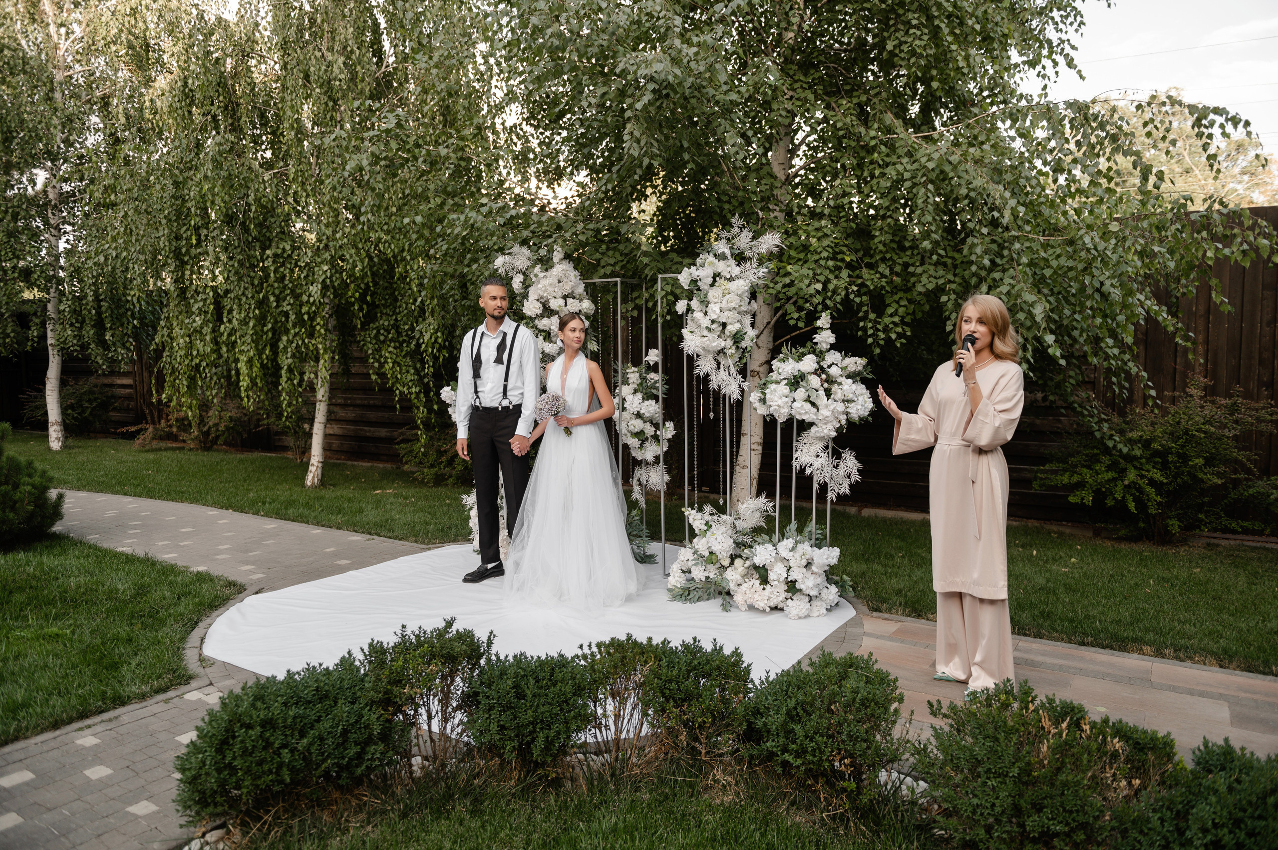 Свадебная фотосессия в Ростове комплекс ПарХаус. Свадебный фотограф в Ростове Максимов Максим