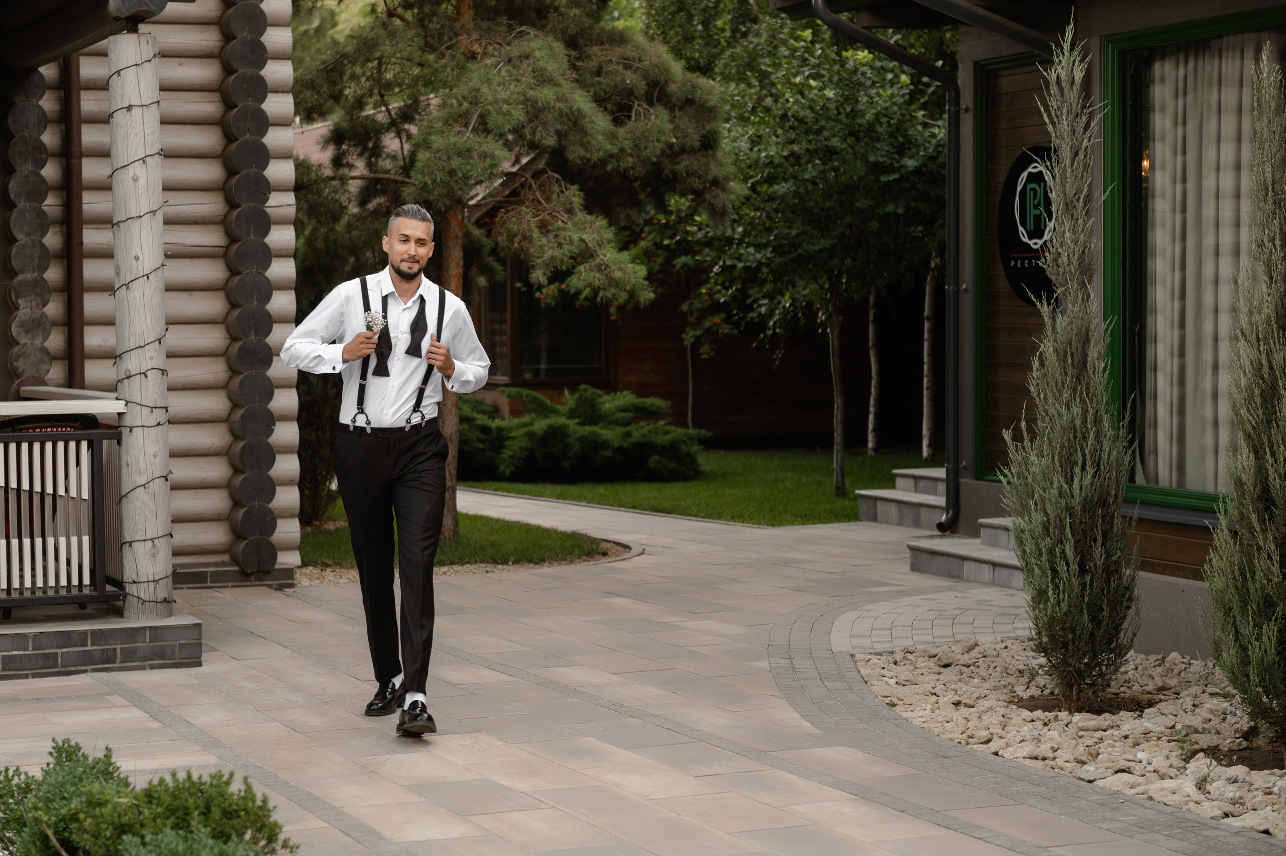 Свадебная фотосессия в Ростове комплекс ПарХаус. Свадебный фотограф в Ростове Максимов Максим