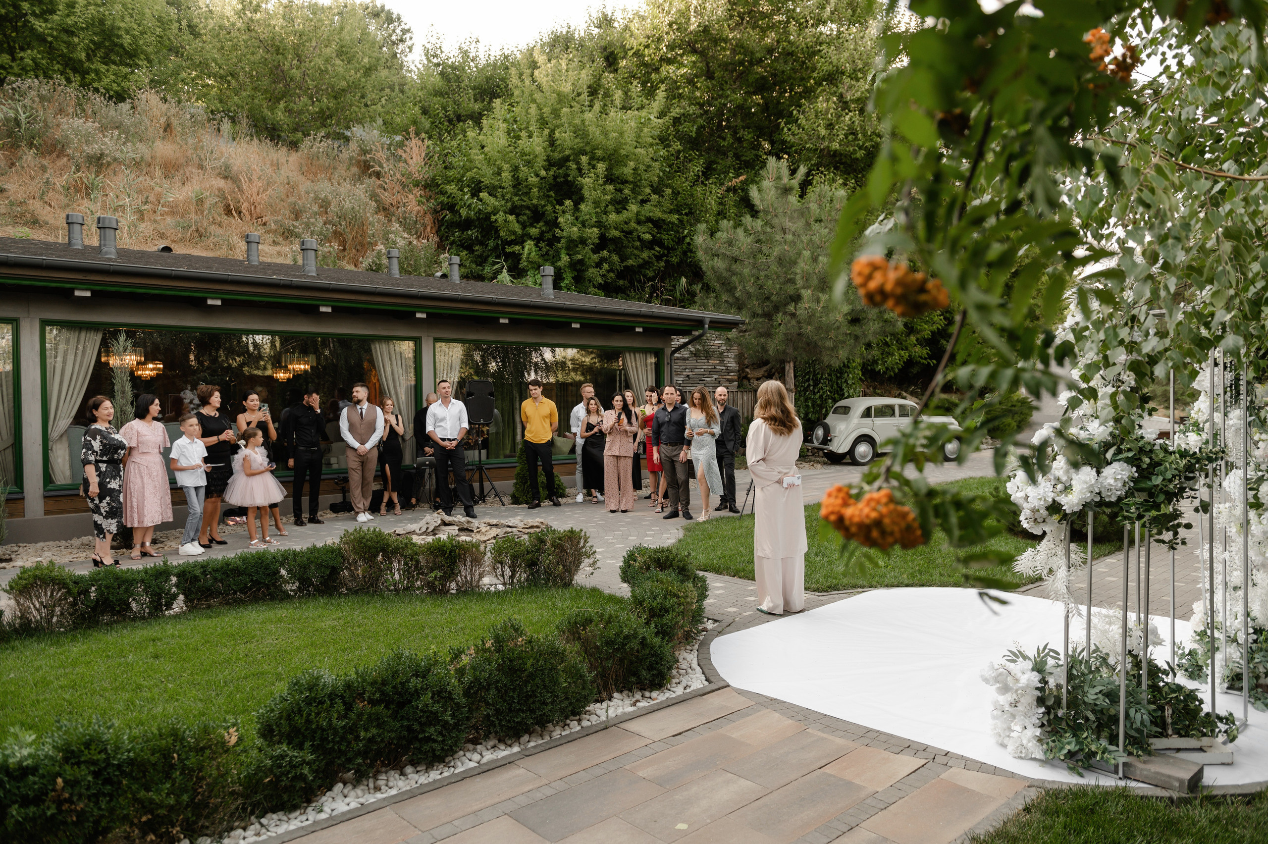 Свадебная фотосессия в Ростове комплекс ПарХаус. Свадебный фотограф в Ростове Максимов Максим