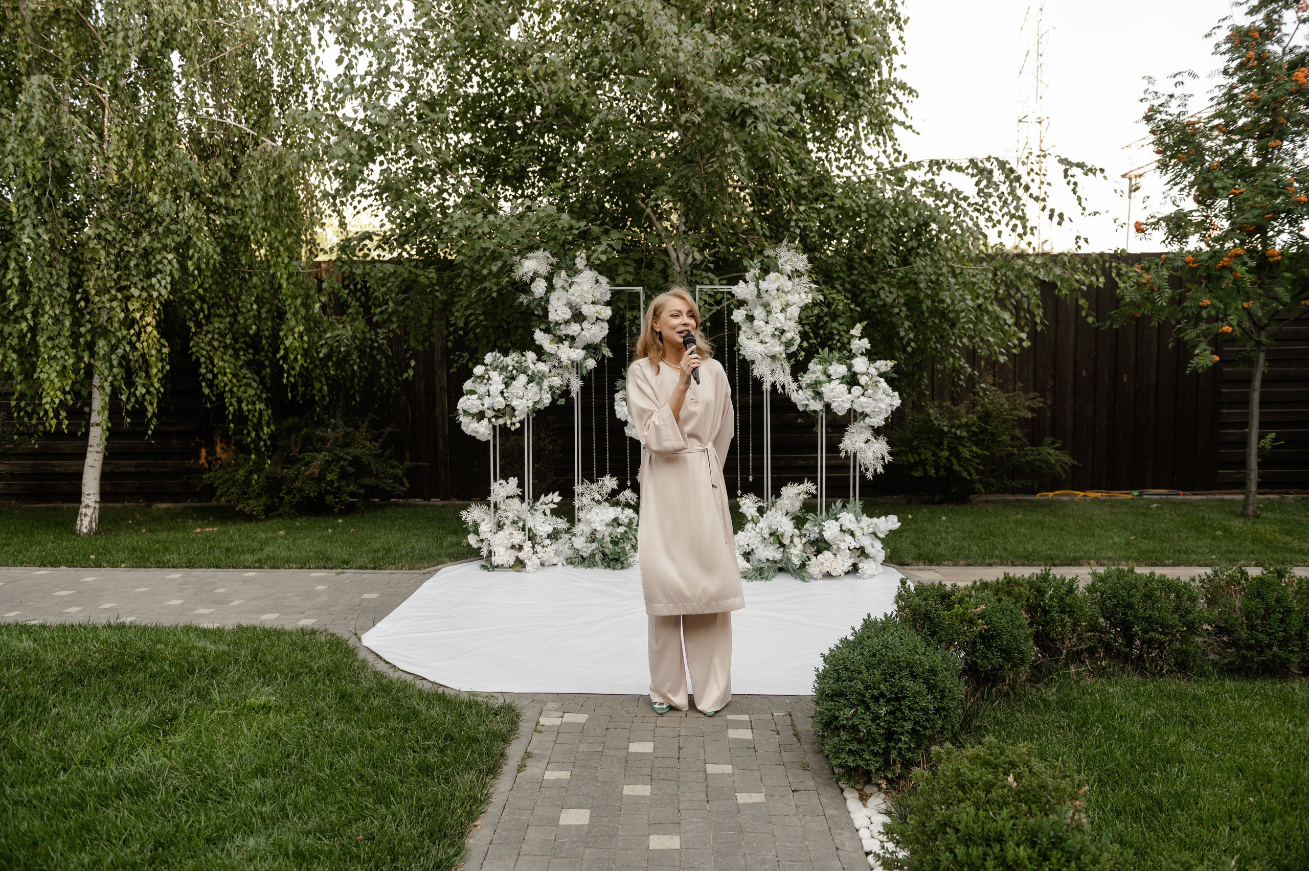 Свадебная фотосессия в Ростове комплекс ПарХаус. Свадебный фотограф в Ростове Максимов Максим