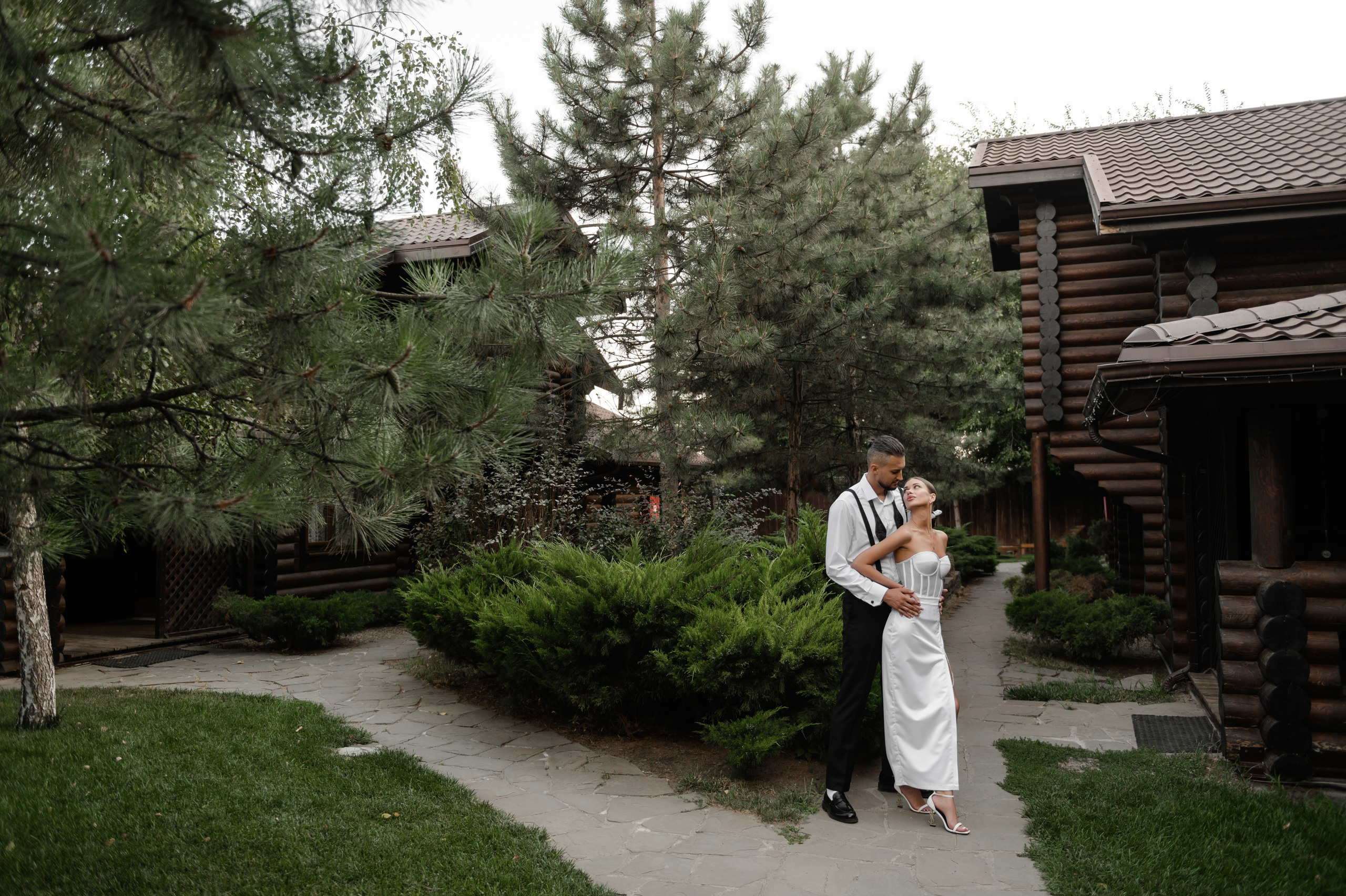 Свадебная фотосессия в Ростове комплекс ПарХаус. Свадебный фотограф в Ростове Максимов Максим