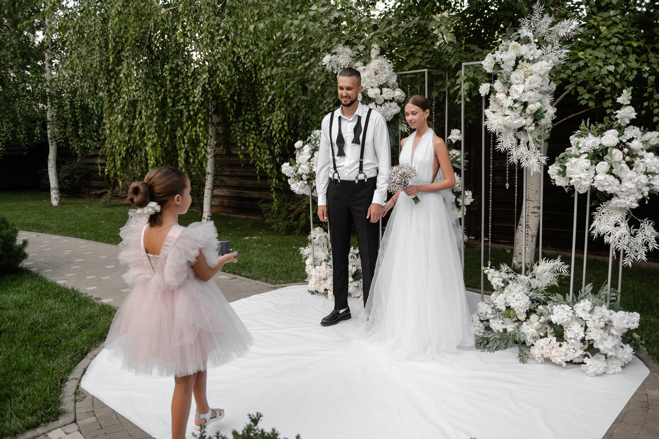 Свадебная фотосессия в Ростове комплекс ПарХаус. Свадебный фотограф в Ростове Максимов Максим