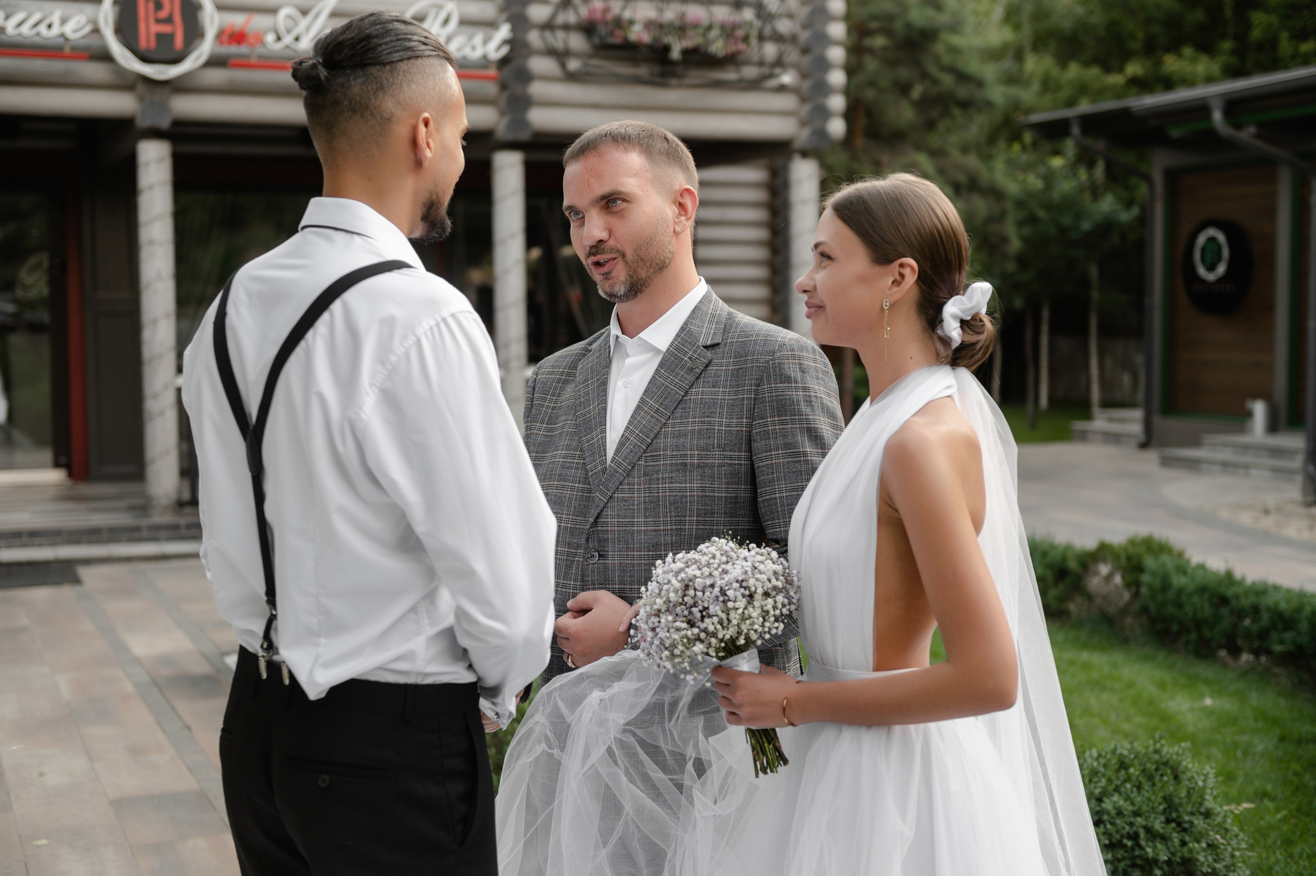 Свадебная фотосессия в Ростове комплекс ПарХаус. Свадебный фотограф в Ростове Максимов Максим