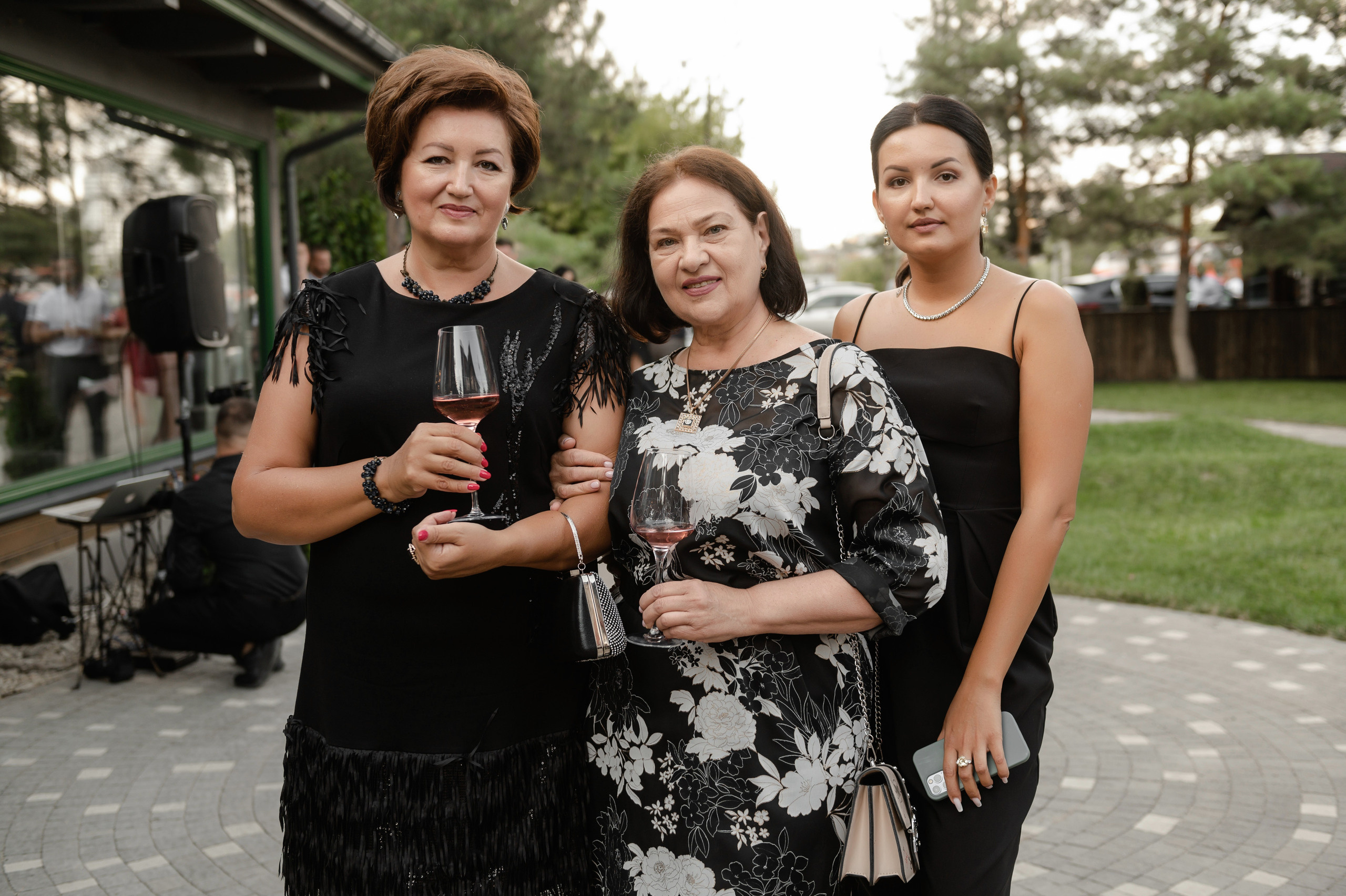 Свадебная фотосессия в Ростове комплекс ПарХаус. Свадебный фотограф в Ростове Максимов Максим