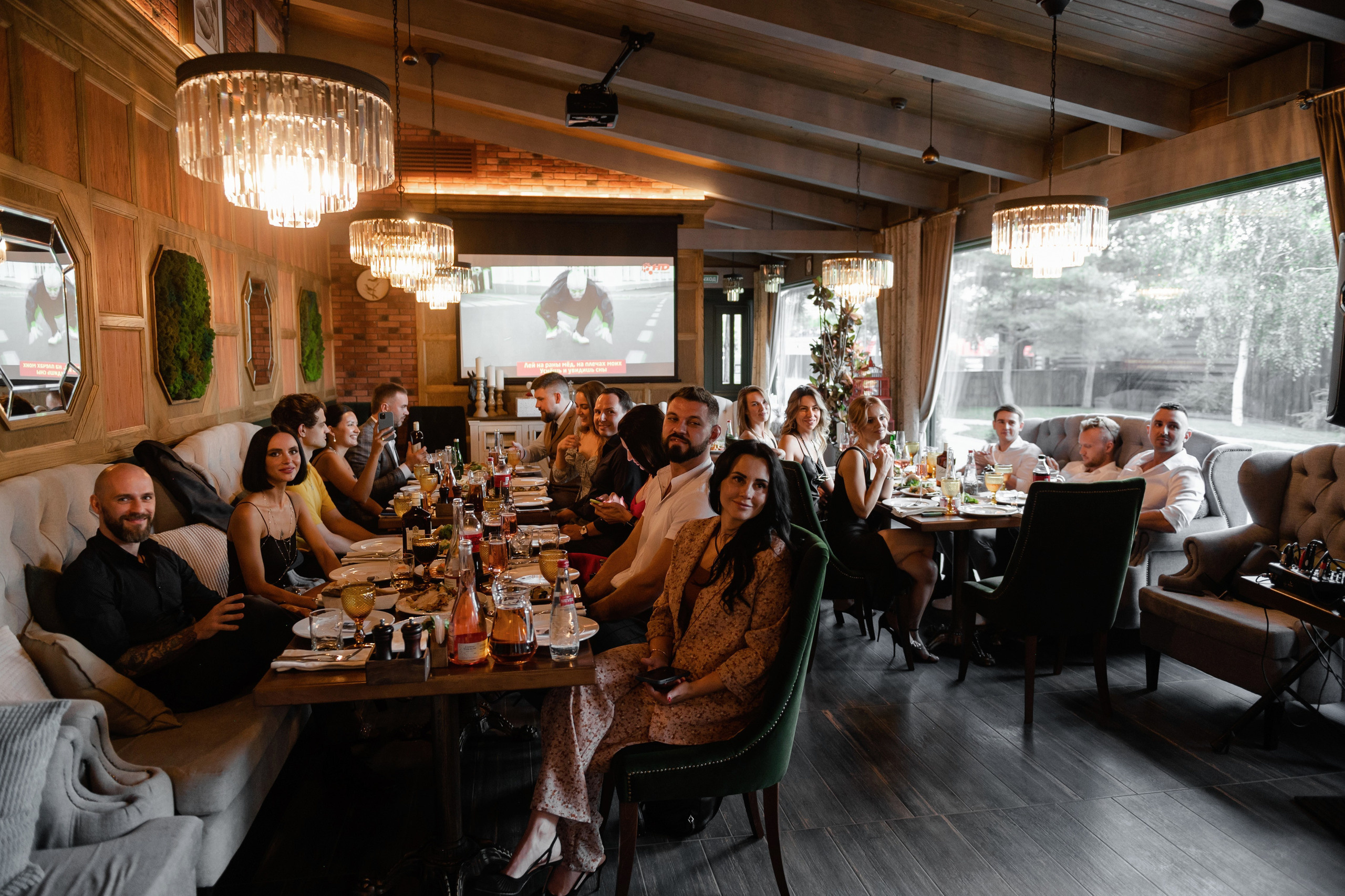 Свадебная фотосессия в Ростове комплекс ПарХаус. Свадебный фотограф в Ростове Максимов Максим