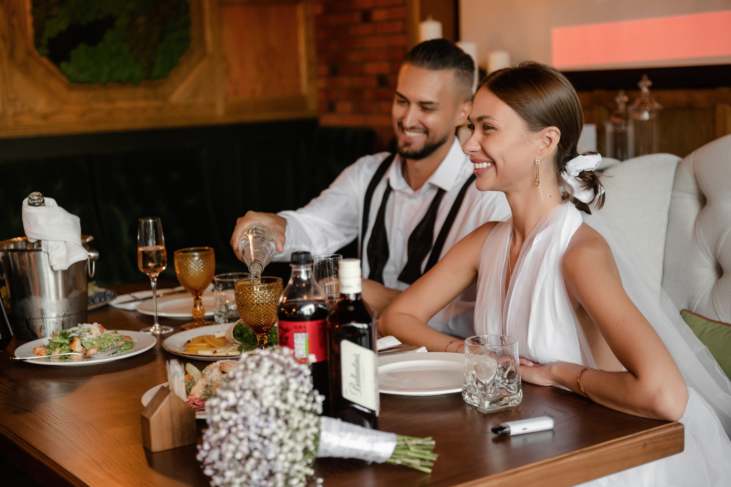 Свадебная фотосессия в Ростове комплекс ПарХаус. Свадебный фотограф в Ростове Максимов Максим