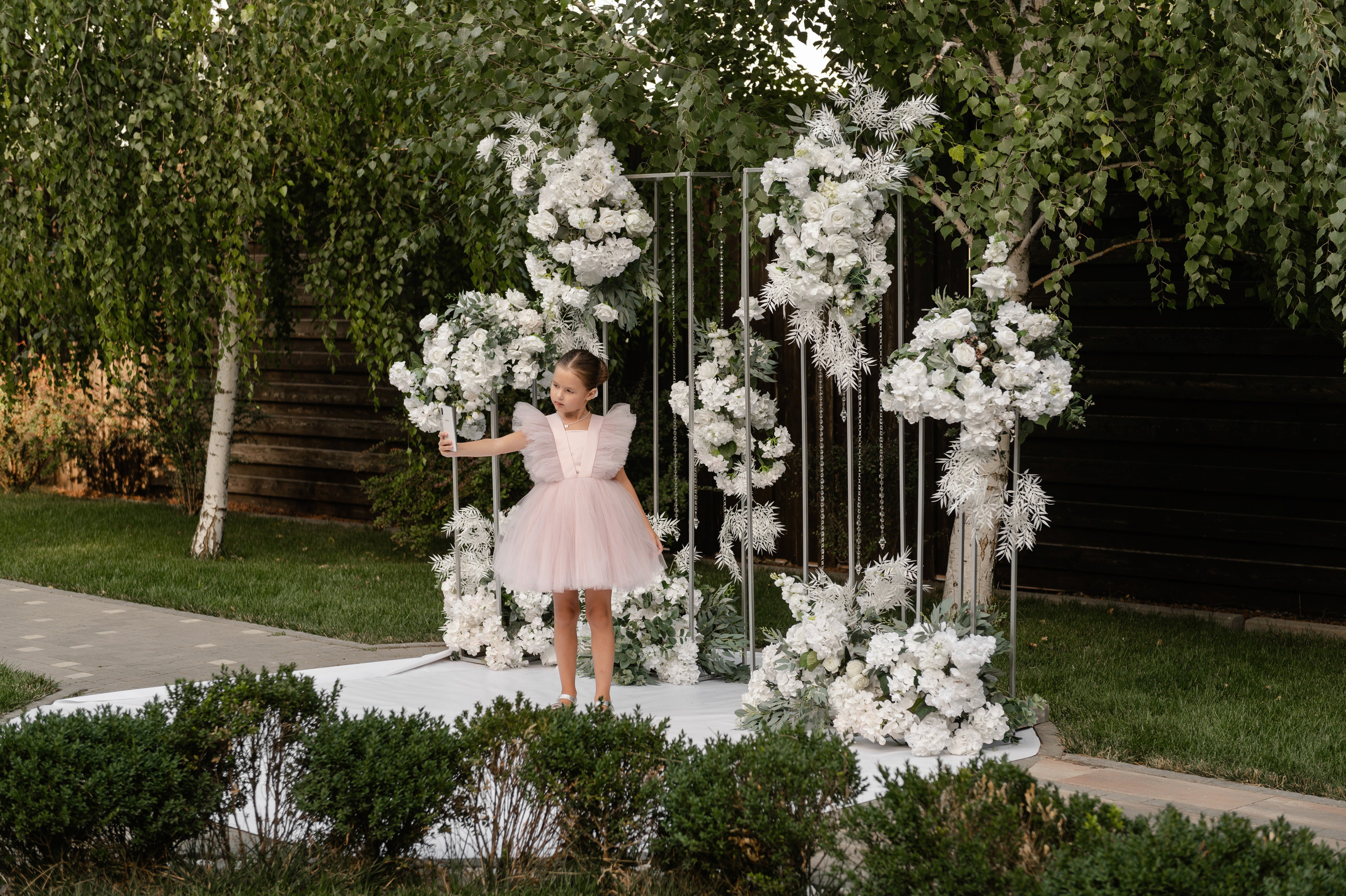 Свадебная фотосессия в Ростове комплекс ПарХаус. Свадебный фотограф в Ростове Максимов Максим