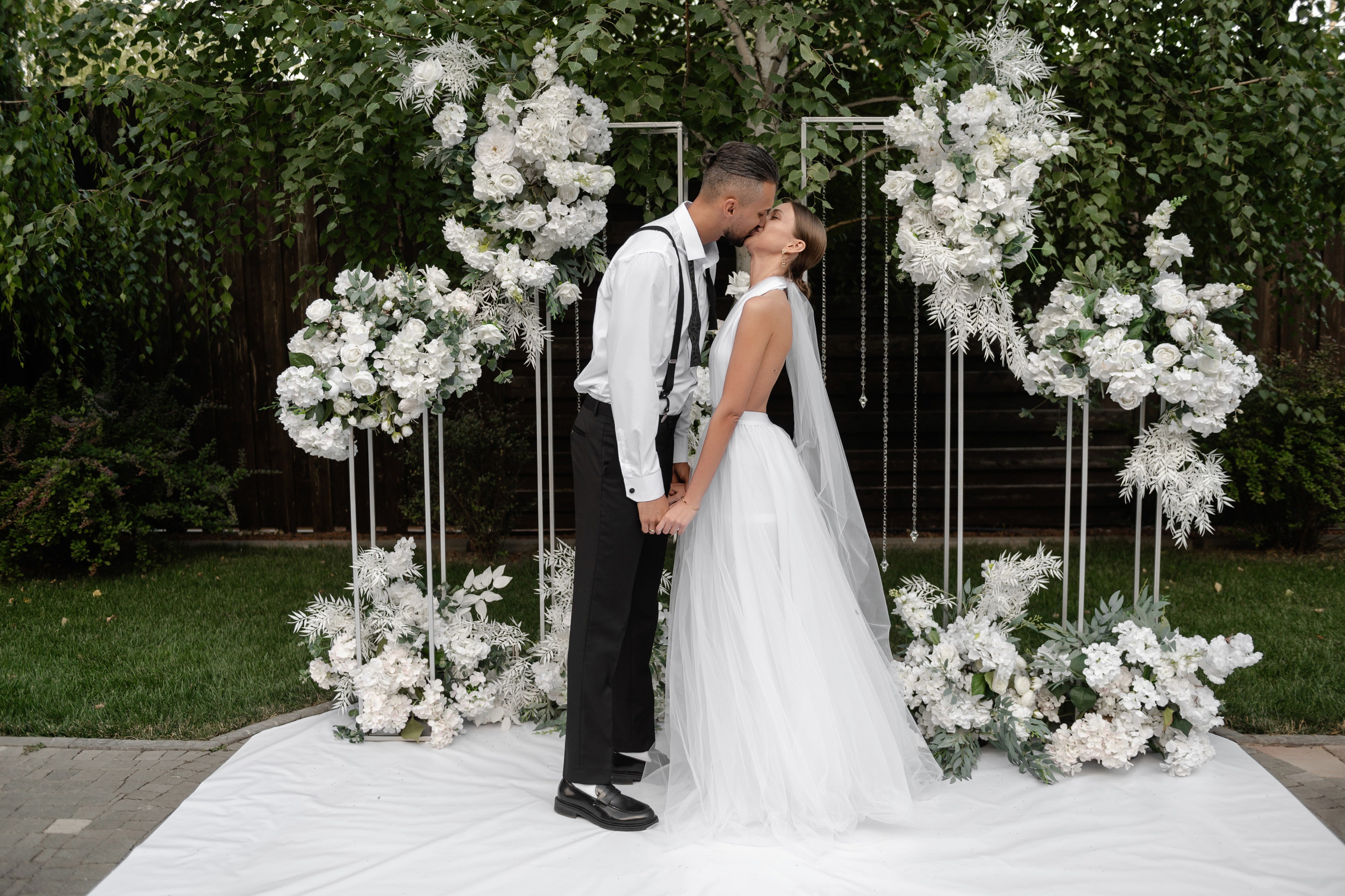 Свадебная фотосессия в Ростове комплекс ПарХаус. Свадебный фотограф в Ростове Максимов Максим