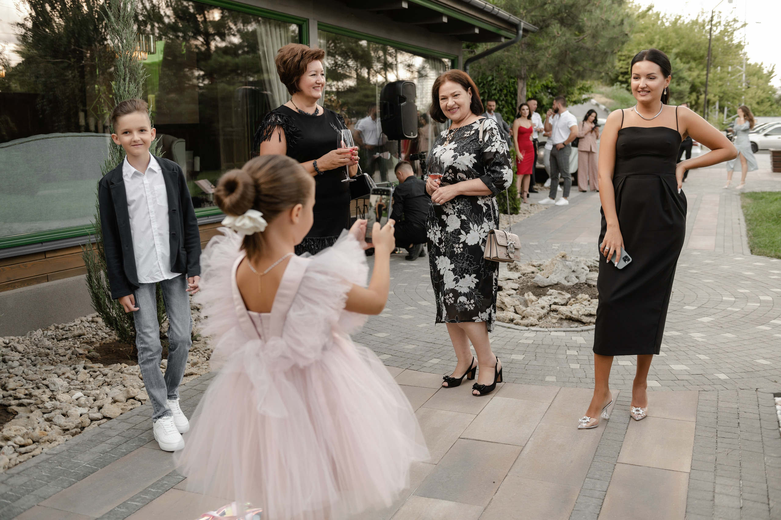 Свадебная фотосессия в Ростове комплекс ПарХаус. Свадебный фотограф в Ростове Максимов Максим