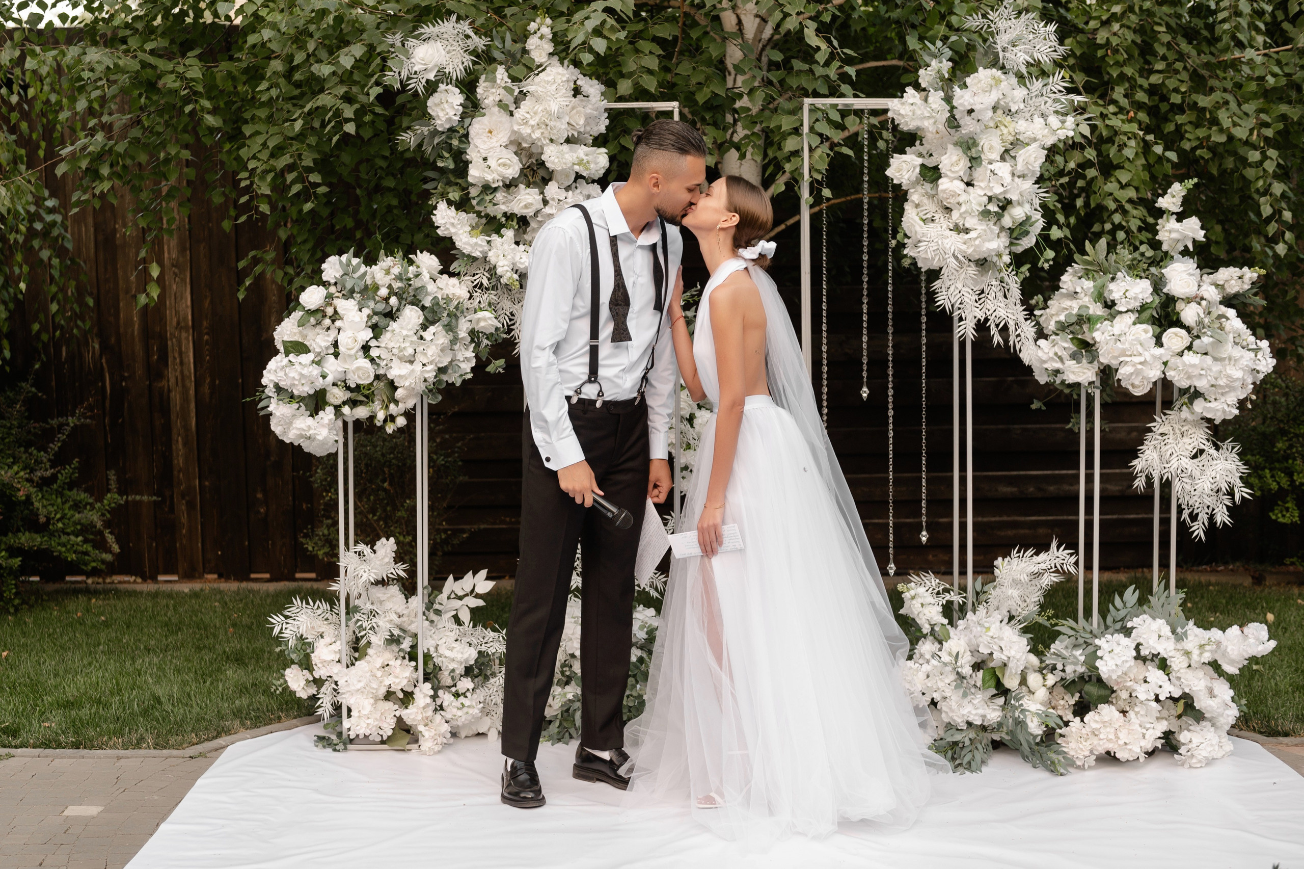 Свадебная фотосессия в Ростове комплекс ПарХаус. Свадебный фотограф в Ростове Максимов Максим