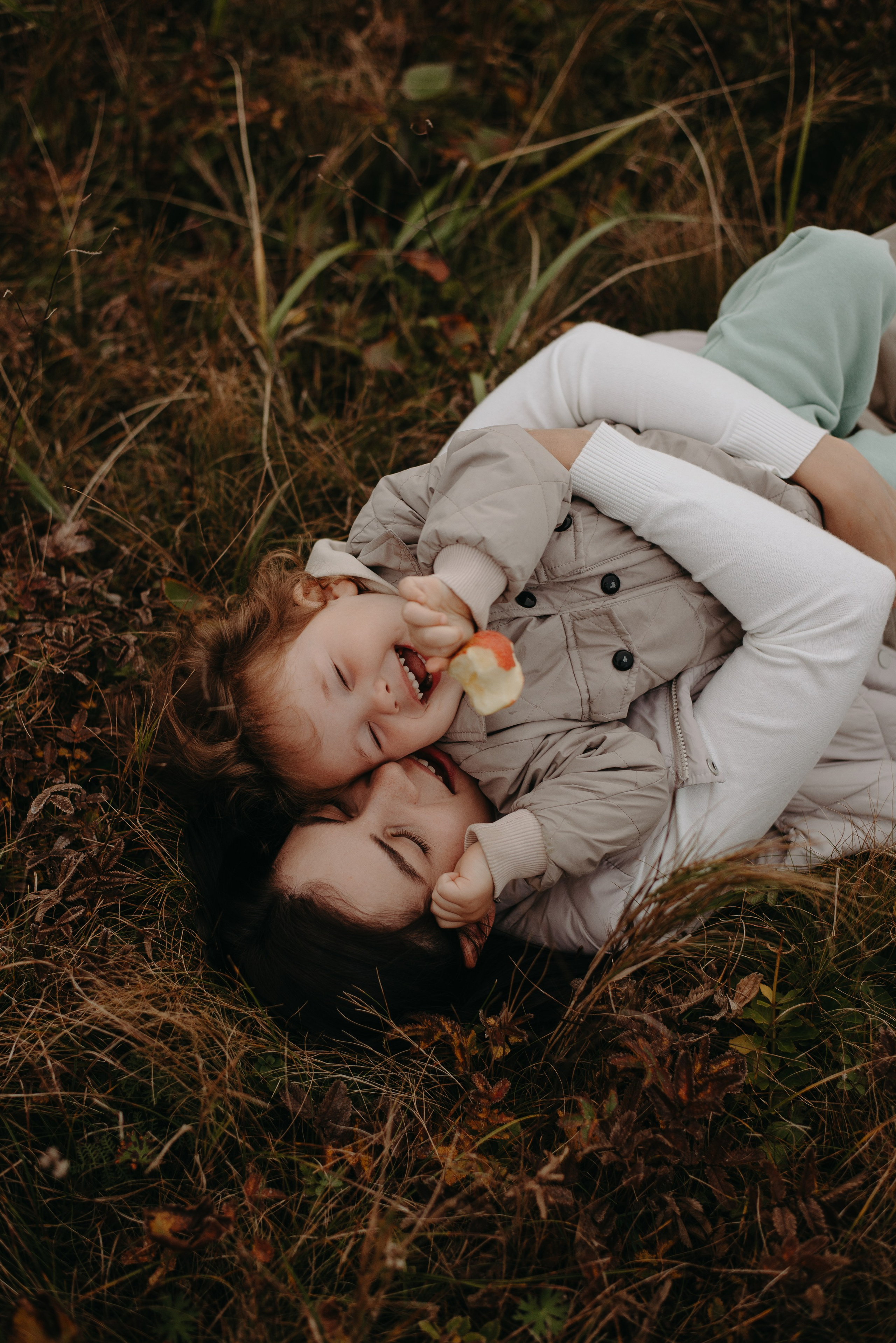 Женя и Аня. Ирина Метелица фотограф на Шикотане