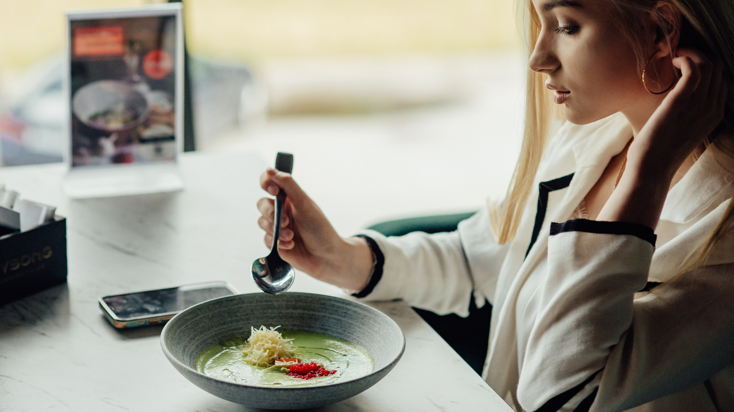 Имидж. Фуд-фотограф и фуд-стилист в Санкт-Петербурге Алексей Юстин
