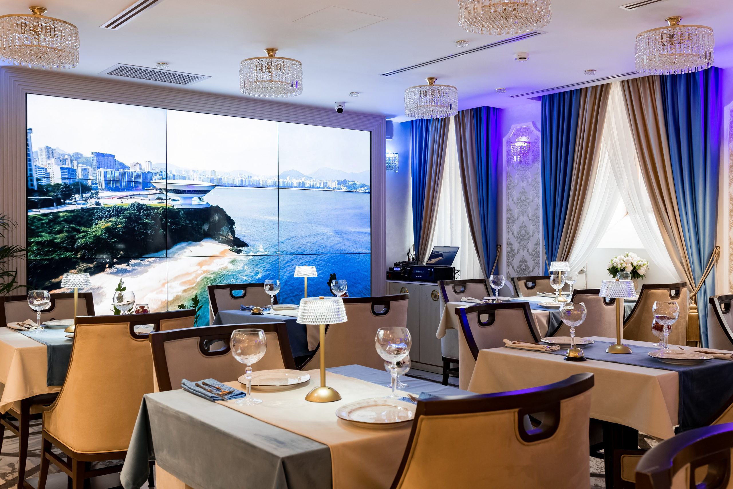 Фотосъемка для ресторана Волшебная арфа. Интерьеры, Контент, Портреты | Фотограф в Москве Дани Терно