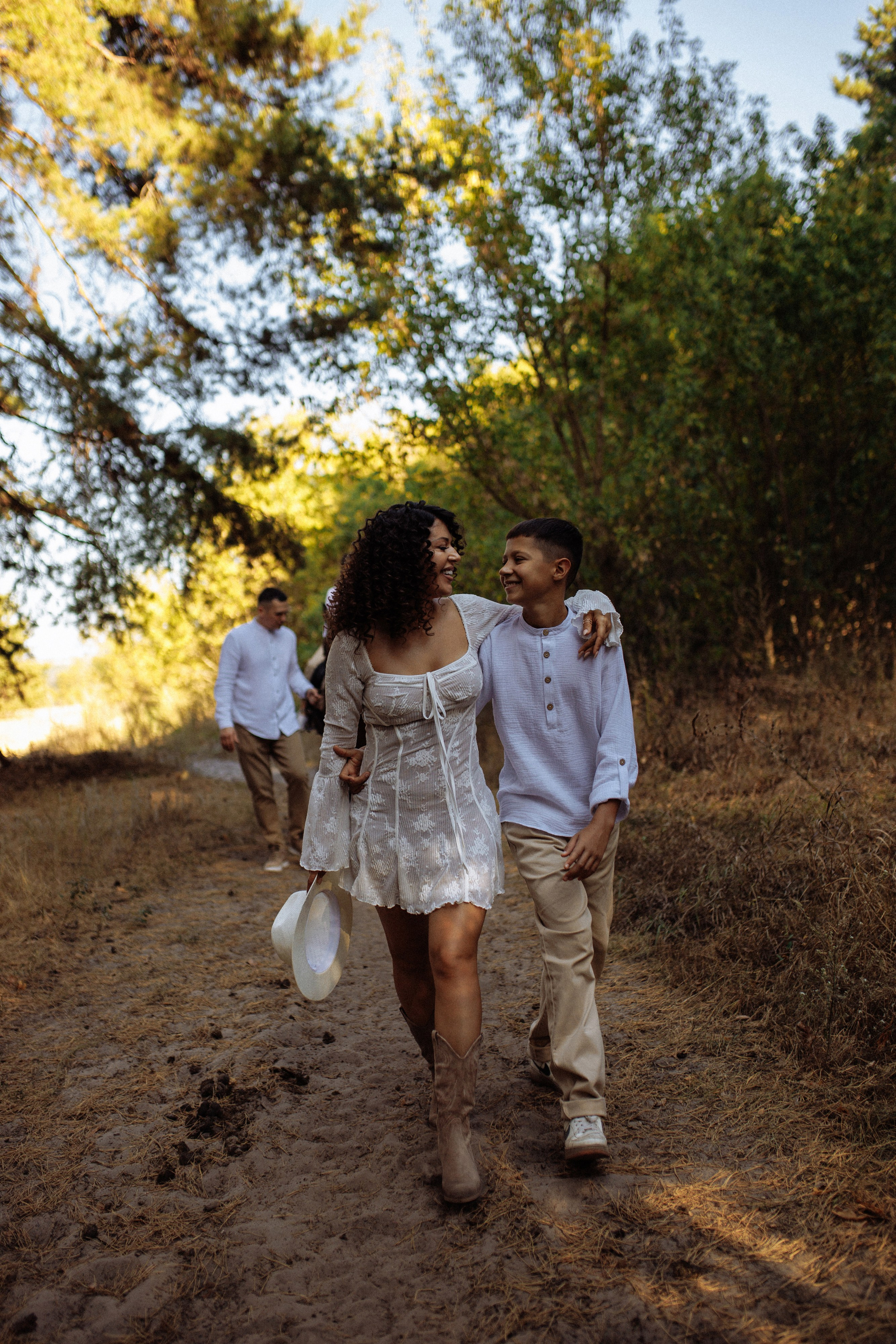 Олеся и семья. Семейный фотограф Губкин/Старый Оскол