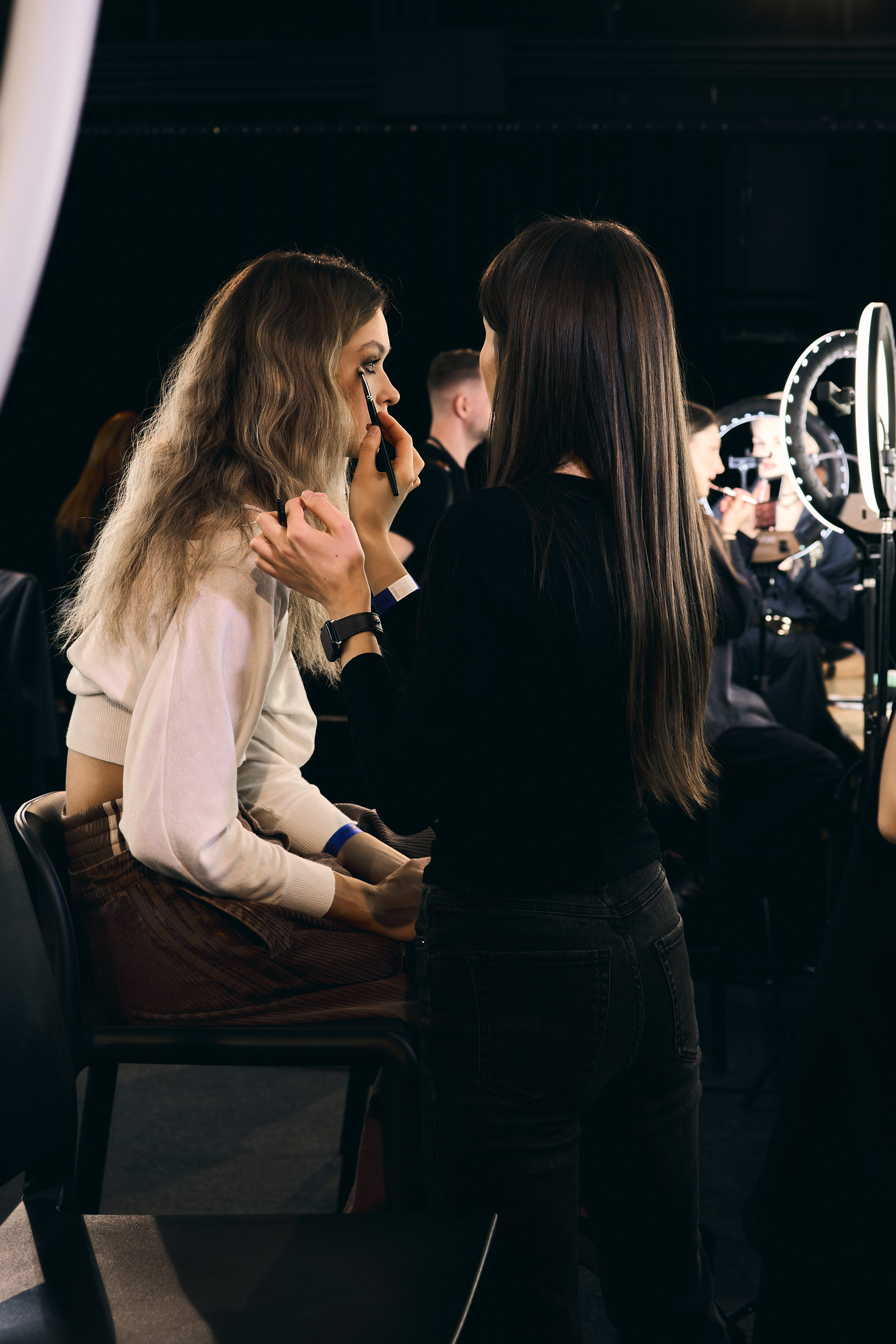 SPbFW’26 backstage 8 oct. Приветствую, я Стефания. Снимаю в Петербурге. Провожу клиентские съёмки в стиле fashion