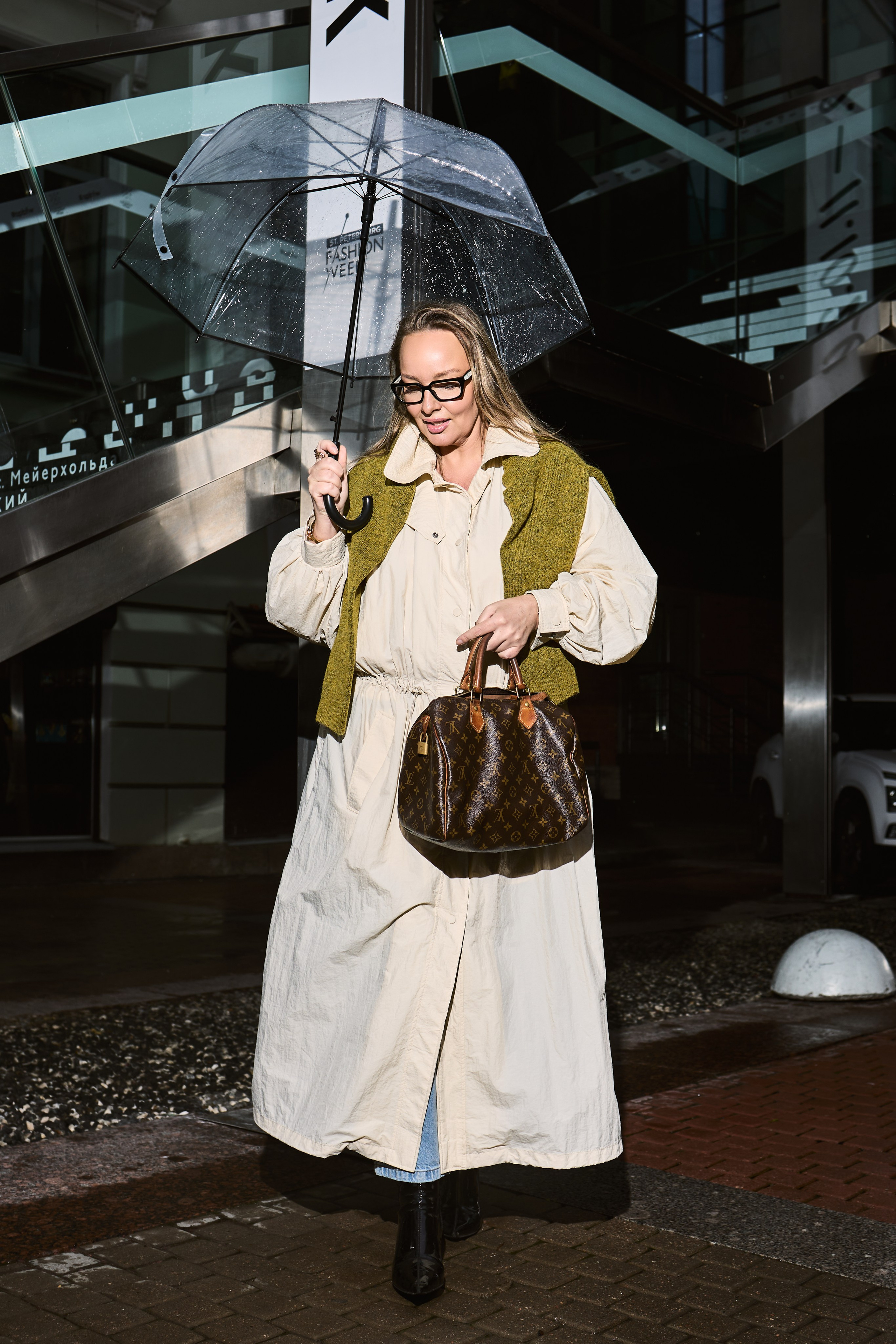 SPbFW’26 fall street. Приветствую, я Стефания. Снимаю в Петербурге. Провожу клиентские съёмки в стиле fashion