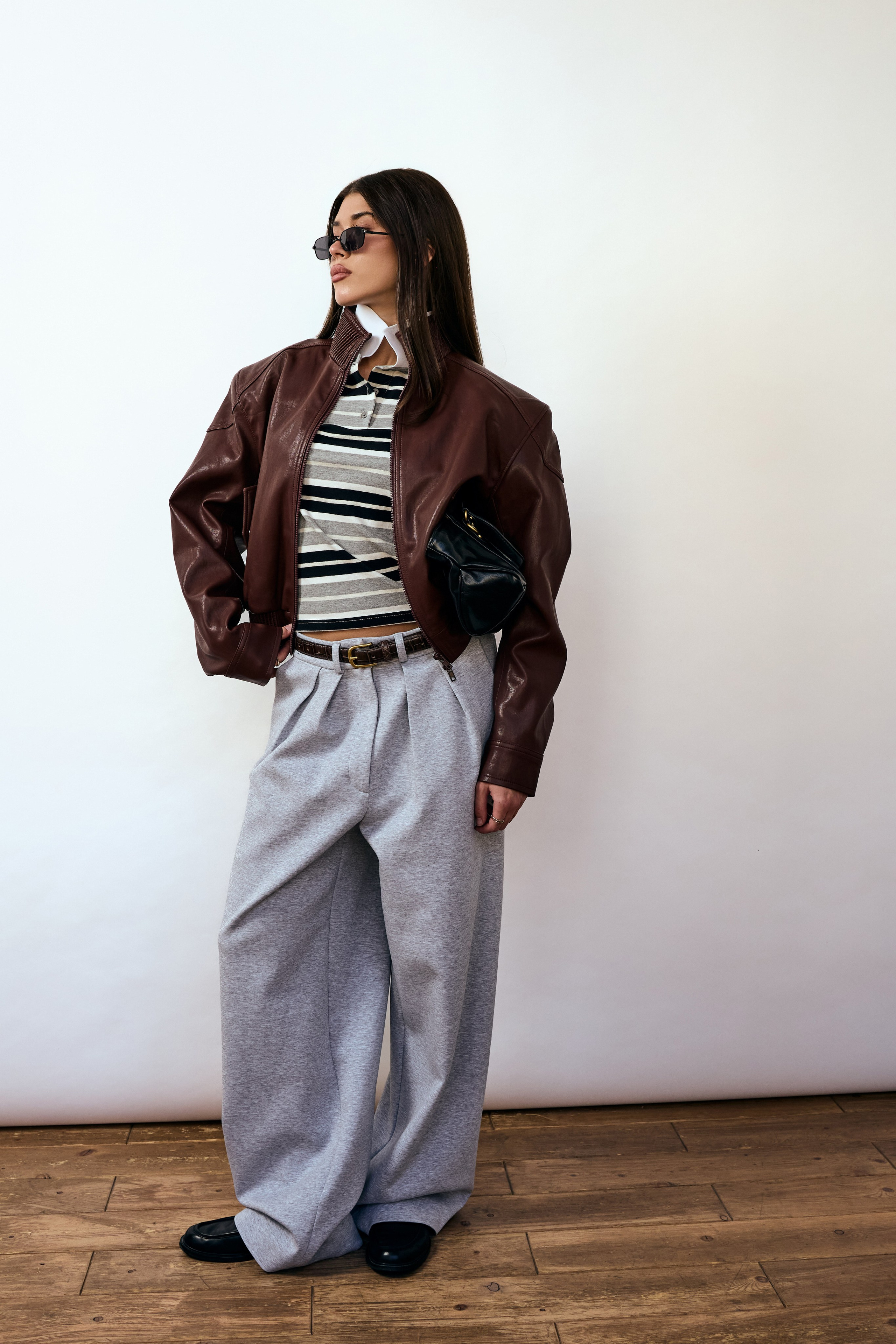 What to buy. Приветствую, я Стефания. Снимаю в Петербурге. Провожу клиентские съёмки в стиле fashion