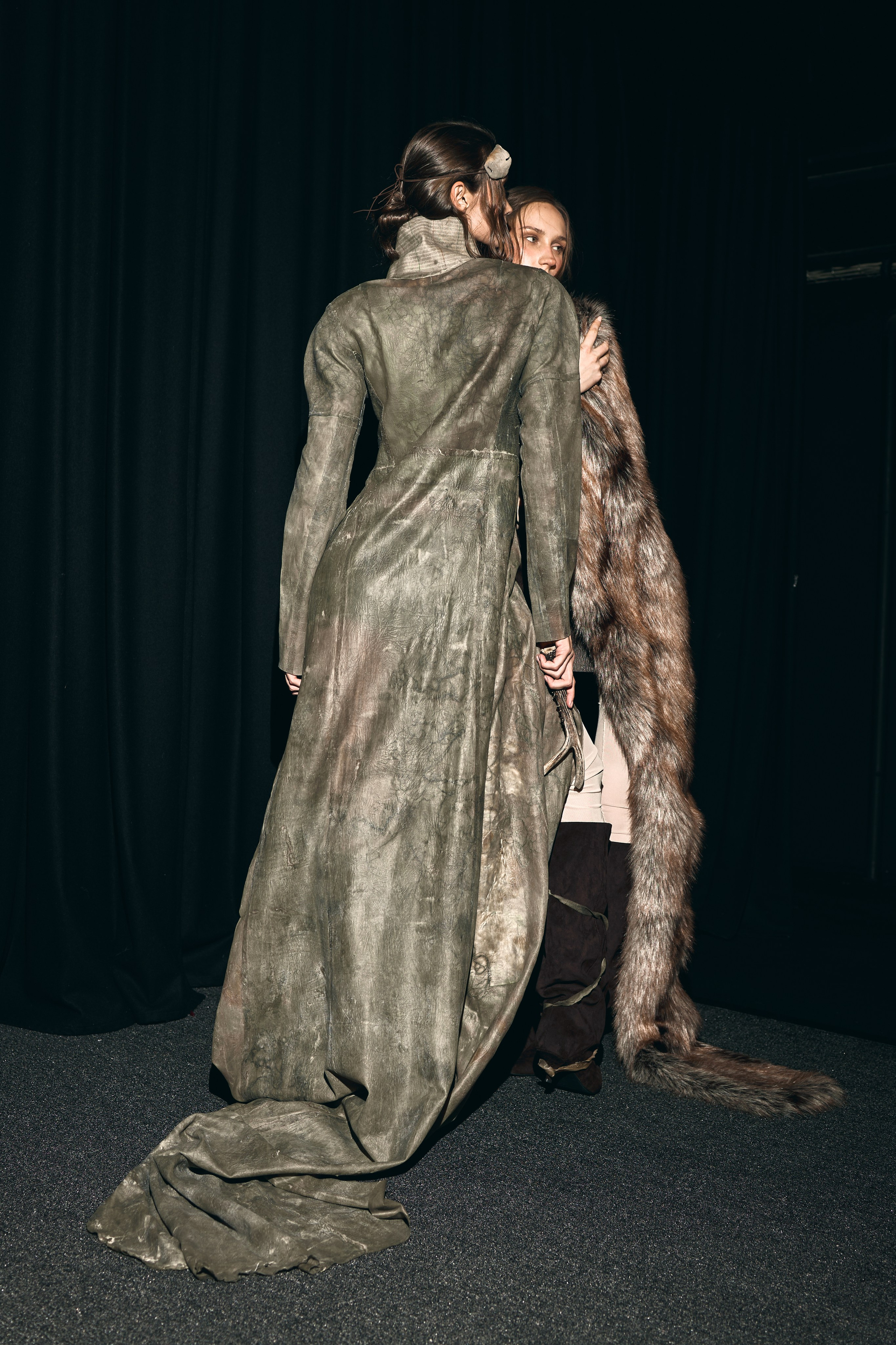SPbFW’26 Backstage 9 oct. Приветствую, я Стефания. Снимаю в Петербурге. Провожу клиентские съёмки в стиле fashion