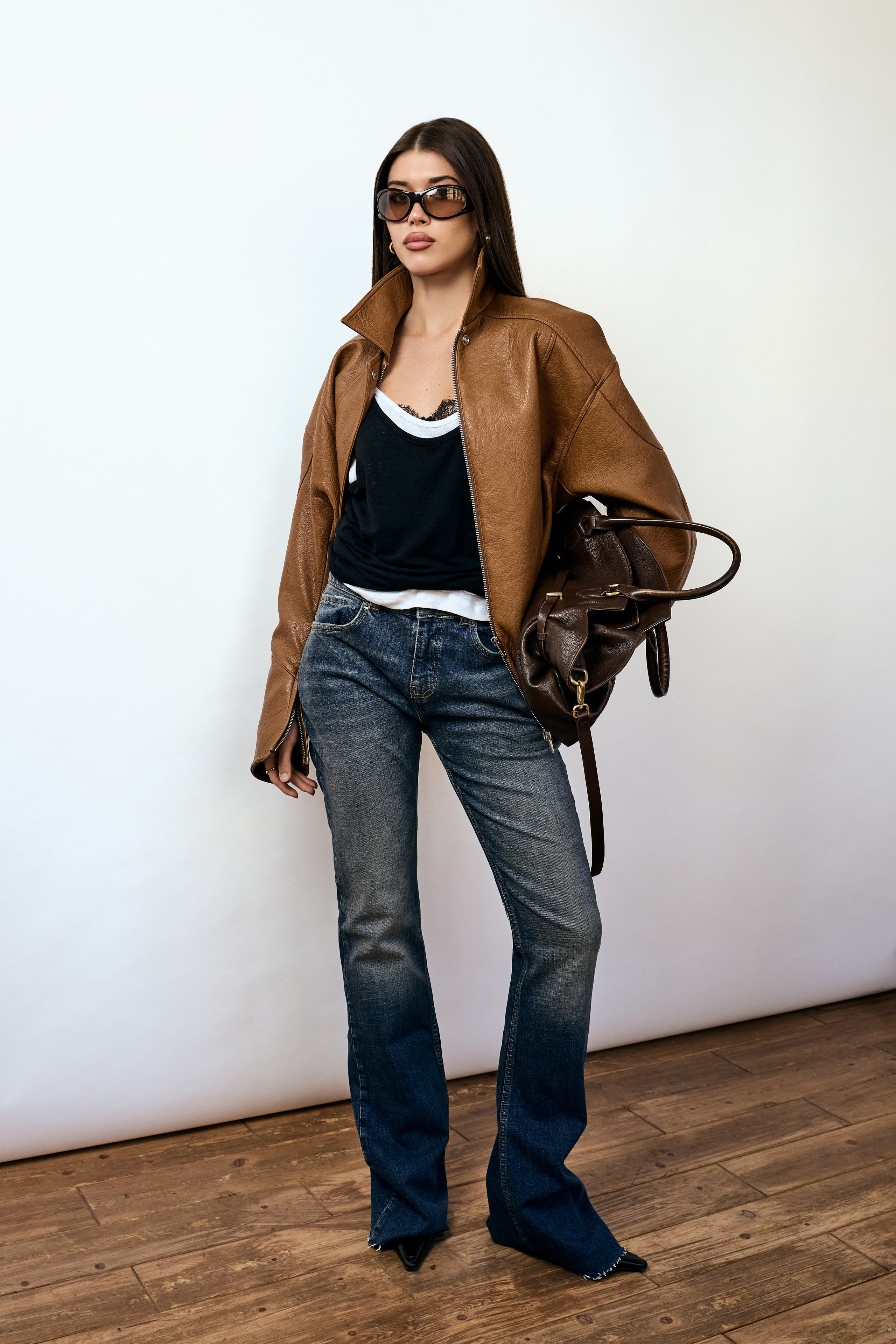 What to buy. Приветствую, я Стефания. Снимаю в Петербурге. Провожу клиентские съёмки в стиле fashion
