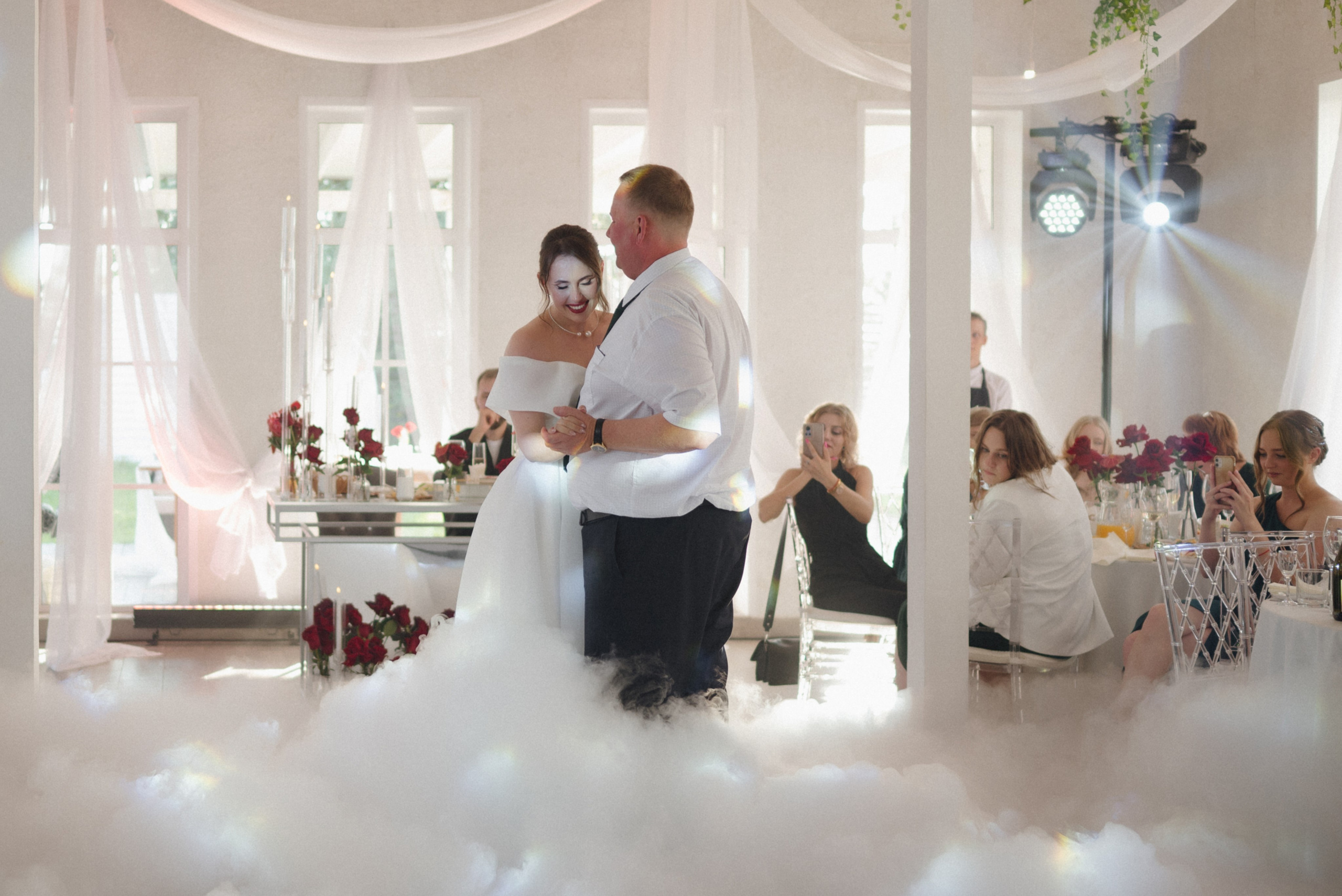 Виталий и Элизабета. Свадебный фотограф Надежда Долгова