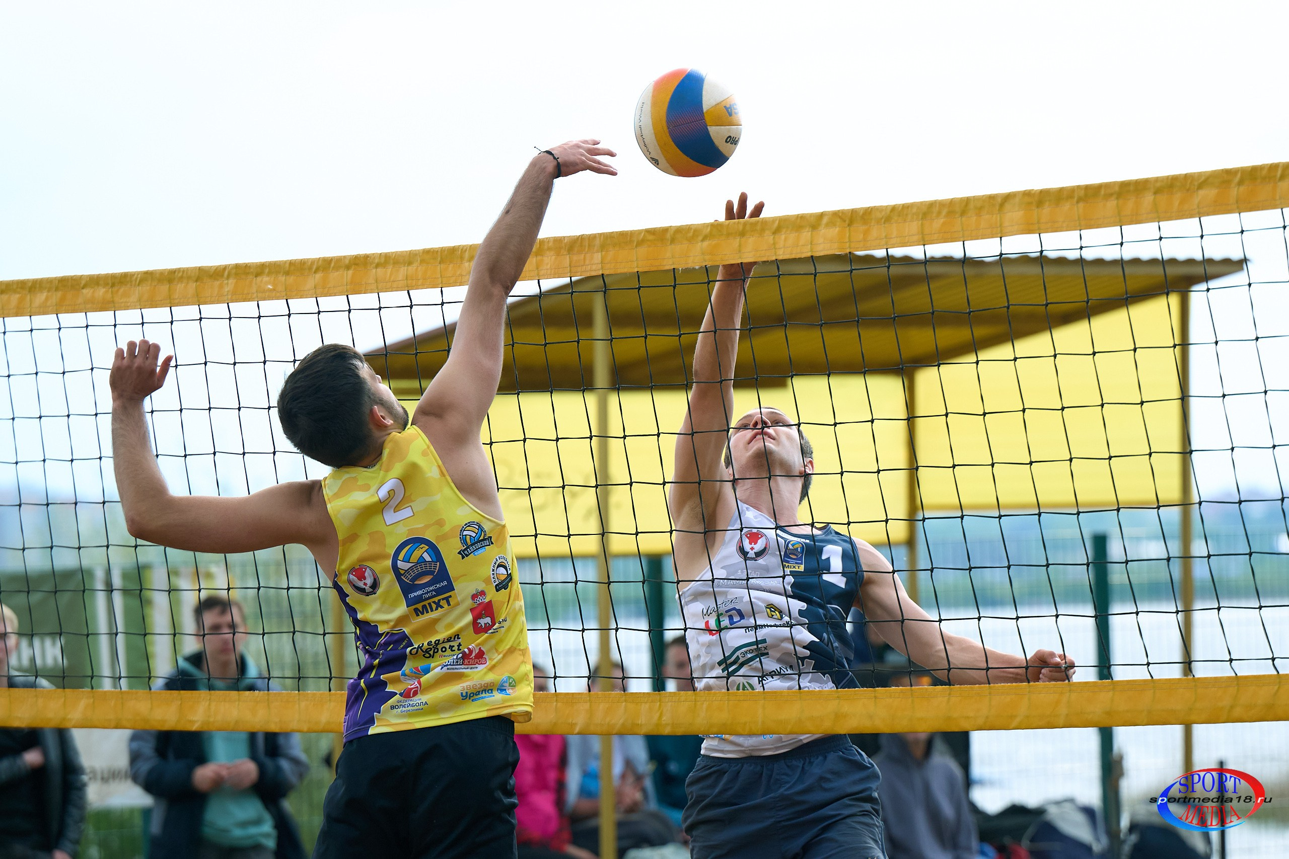 Пляжный волейбол. ПРИВОЛЖСКАЯ ЛИГА MIXT Ижевск 18.05.2025. Спортивный репортажный фотограф в Ижевске Сергей Мерзляков