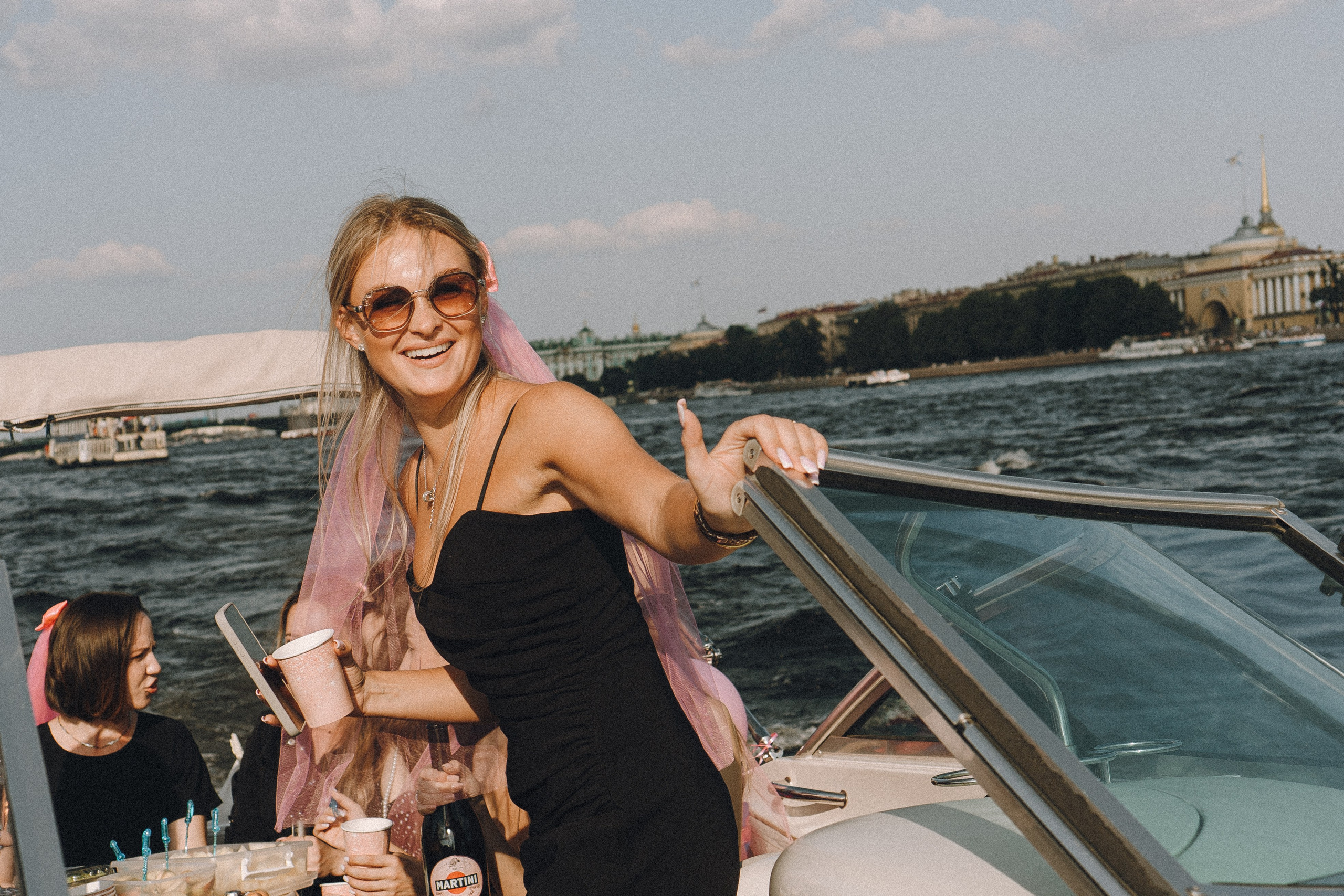 ДЕВИЧНИК НА КАТЕРЕ. Профессиональный фотограф, Санкт-Петербург — Виктория Богомолова