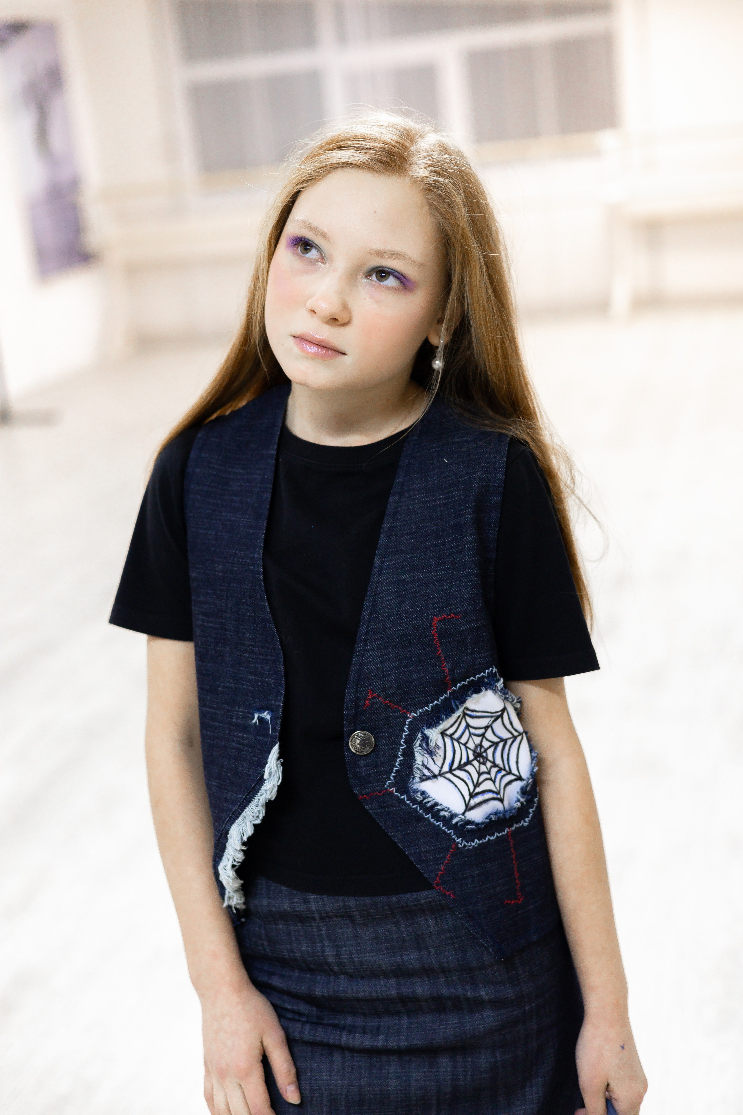 Урок «цветного» макияжа для Театра моды. Школа для девочек во Владивостоке — Само Совершенство