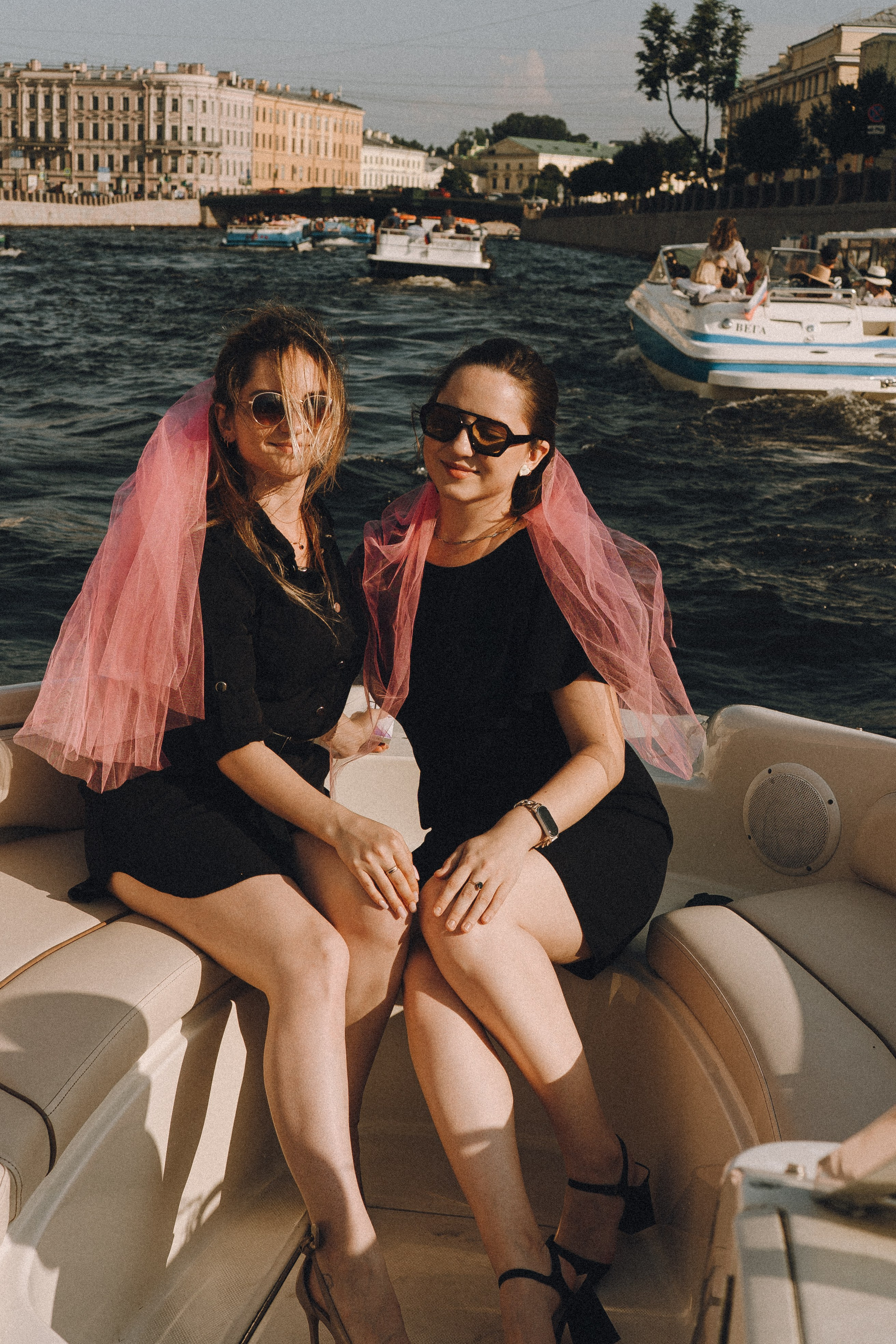 ДЕВИЧНИК НА КАТЕРЕ. Профессиональный фотограф, Санкт-Петербург — Виктория Богомолова