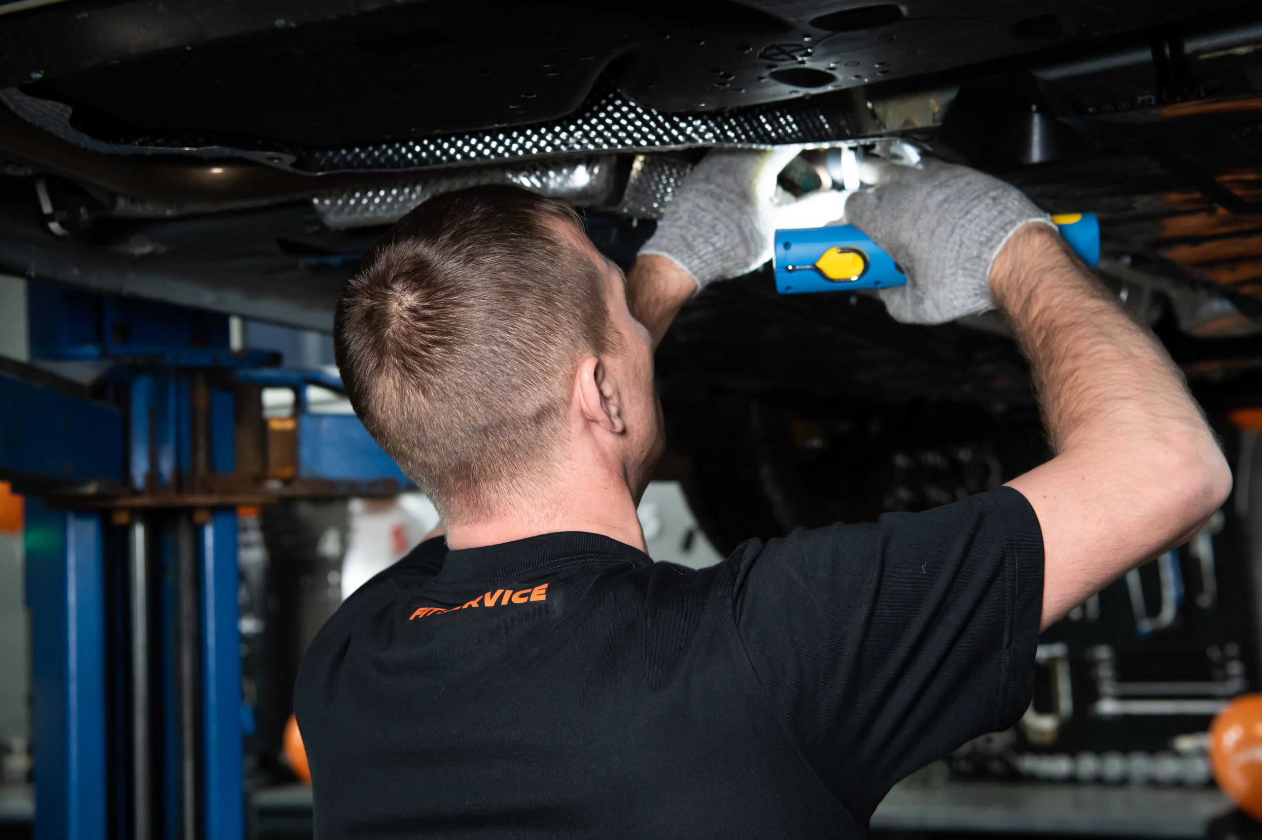 АВТОСЕРВИС_ РЕПОРТАЖ. Репортажный и семейный фотограф в Тюмени Владислав Шадиков