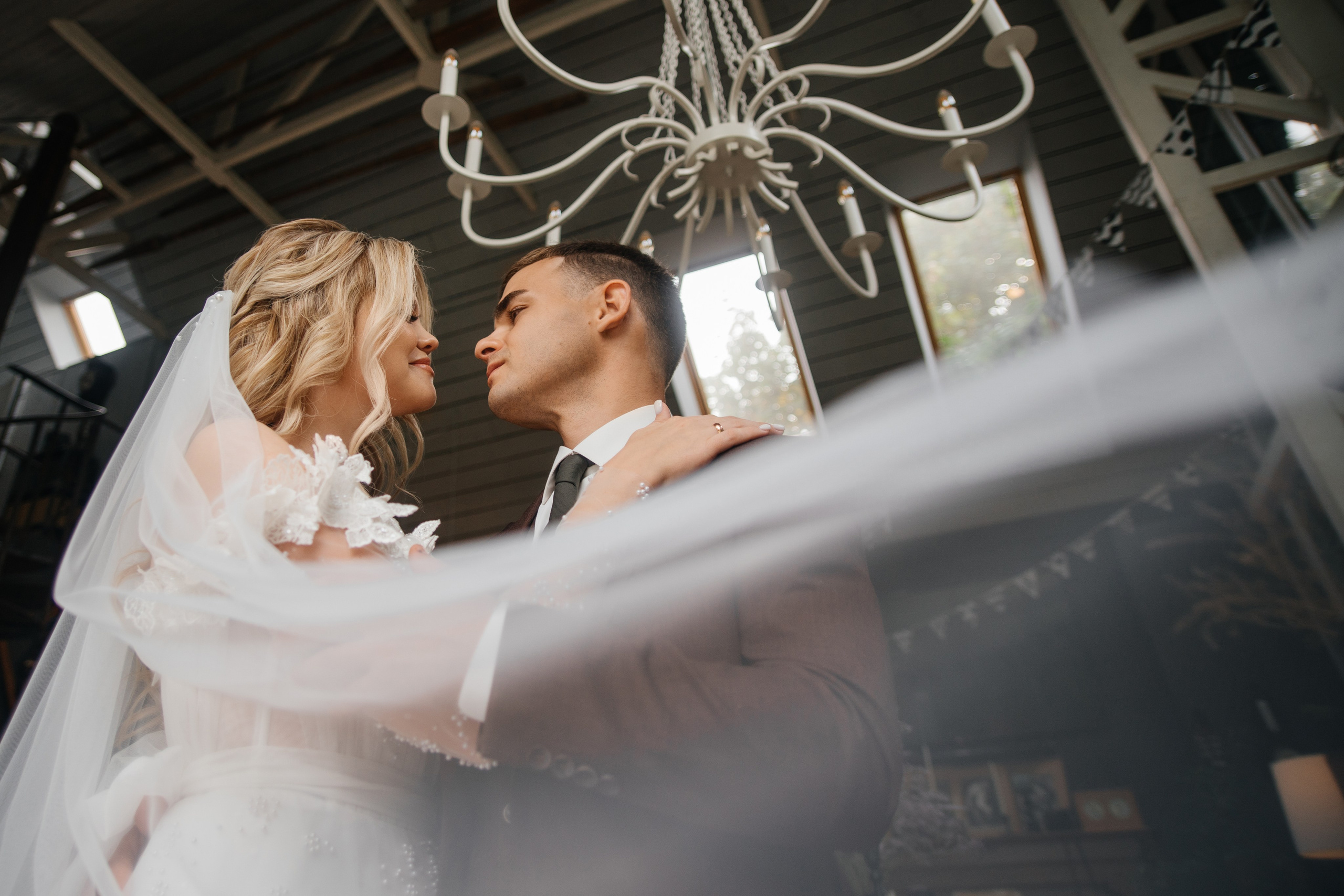 Свадебная прогулка в Теплице Власенко. Свадебный и семейный фотограф Надежда Соловьева