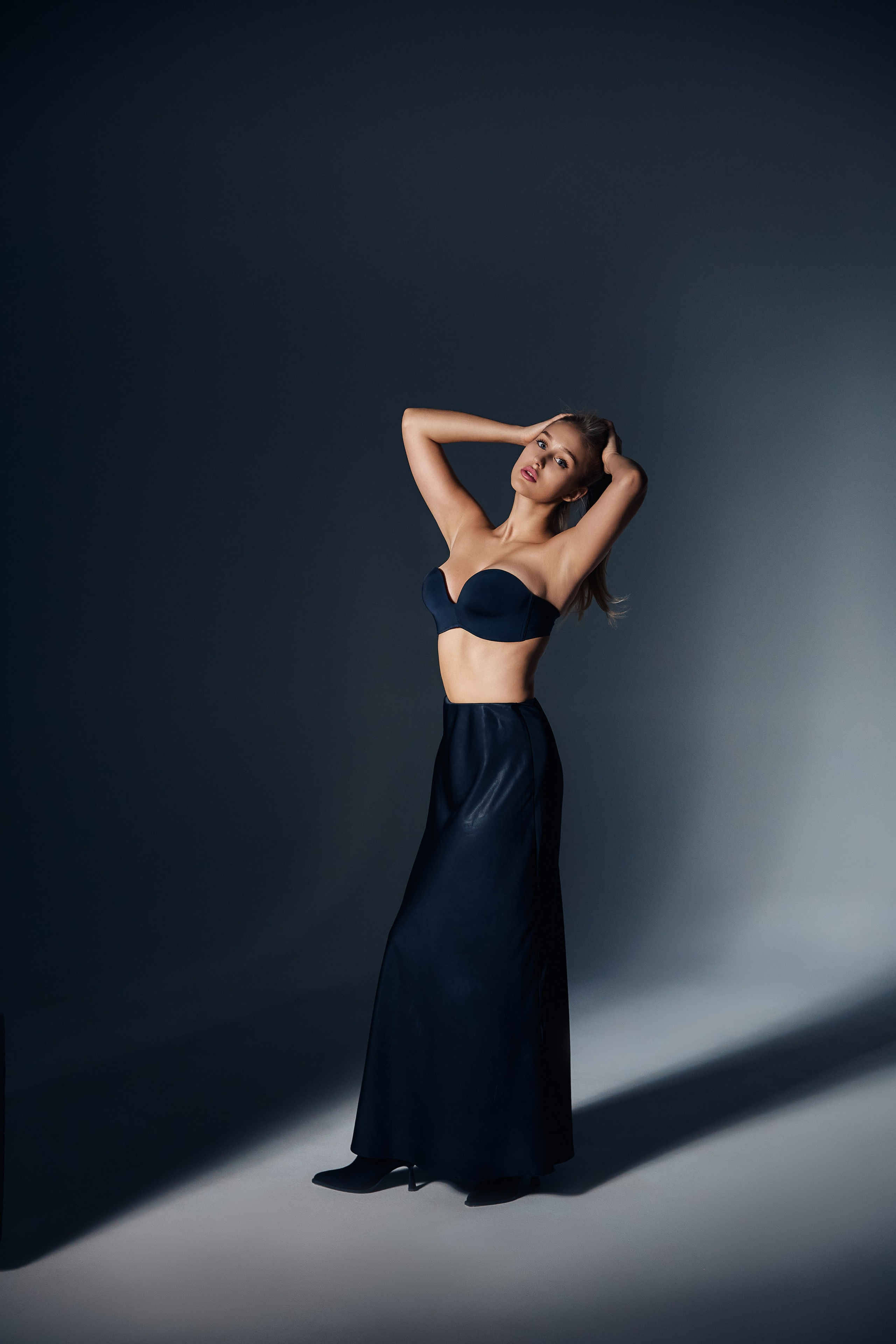 Фотосессия в стиле Vogue: трендовые образы с постоянным светом и атмосферой высокой моды. Валентина Похомова — профессиональный фотограф в Екатеринбурге