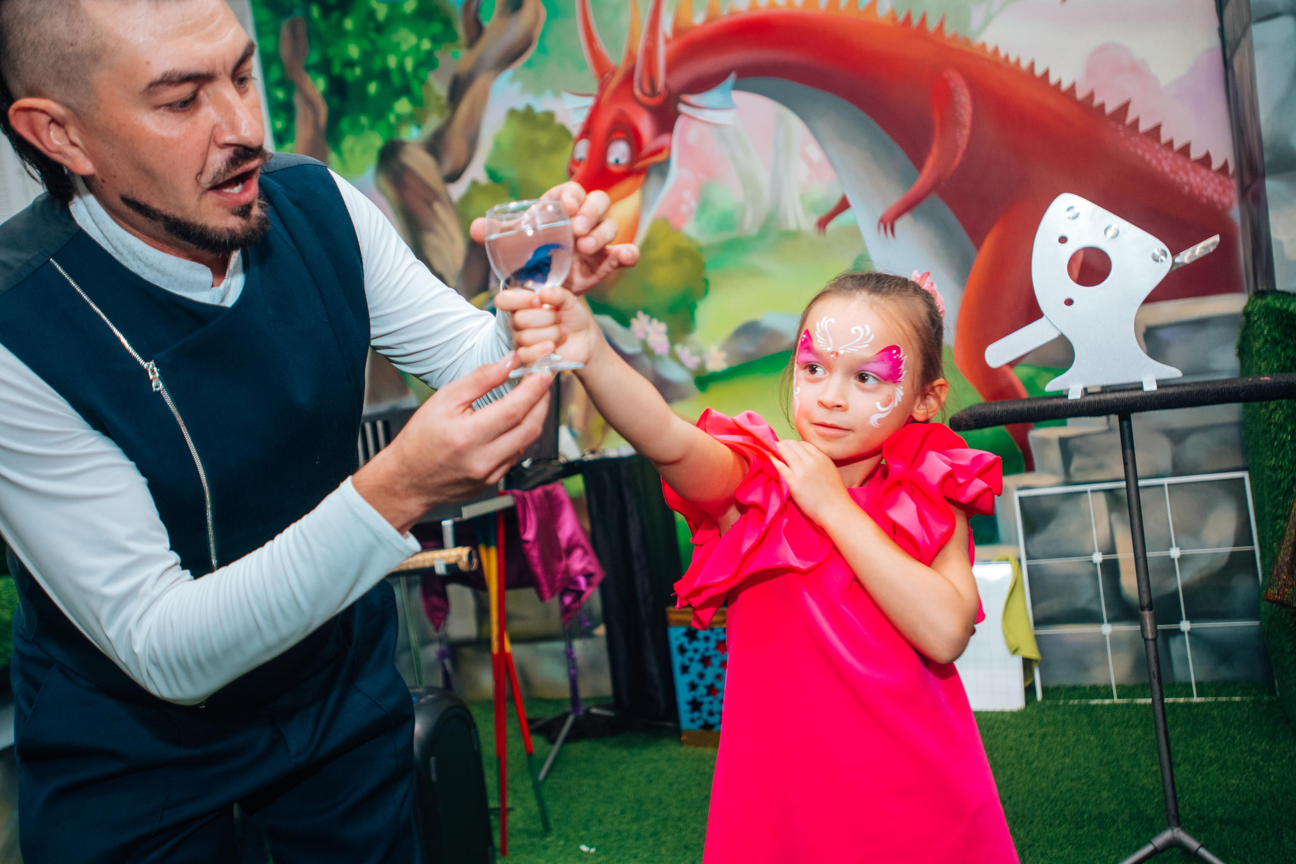 Фокусник. Семейный Центр Развлечений в Щелково