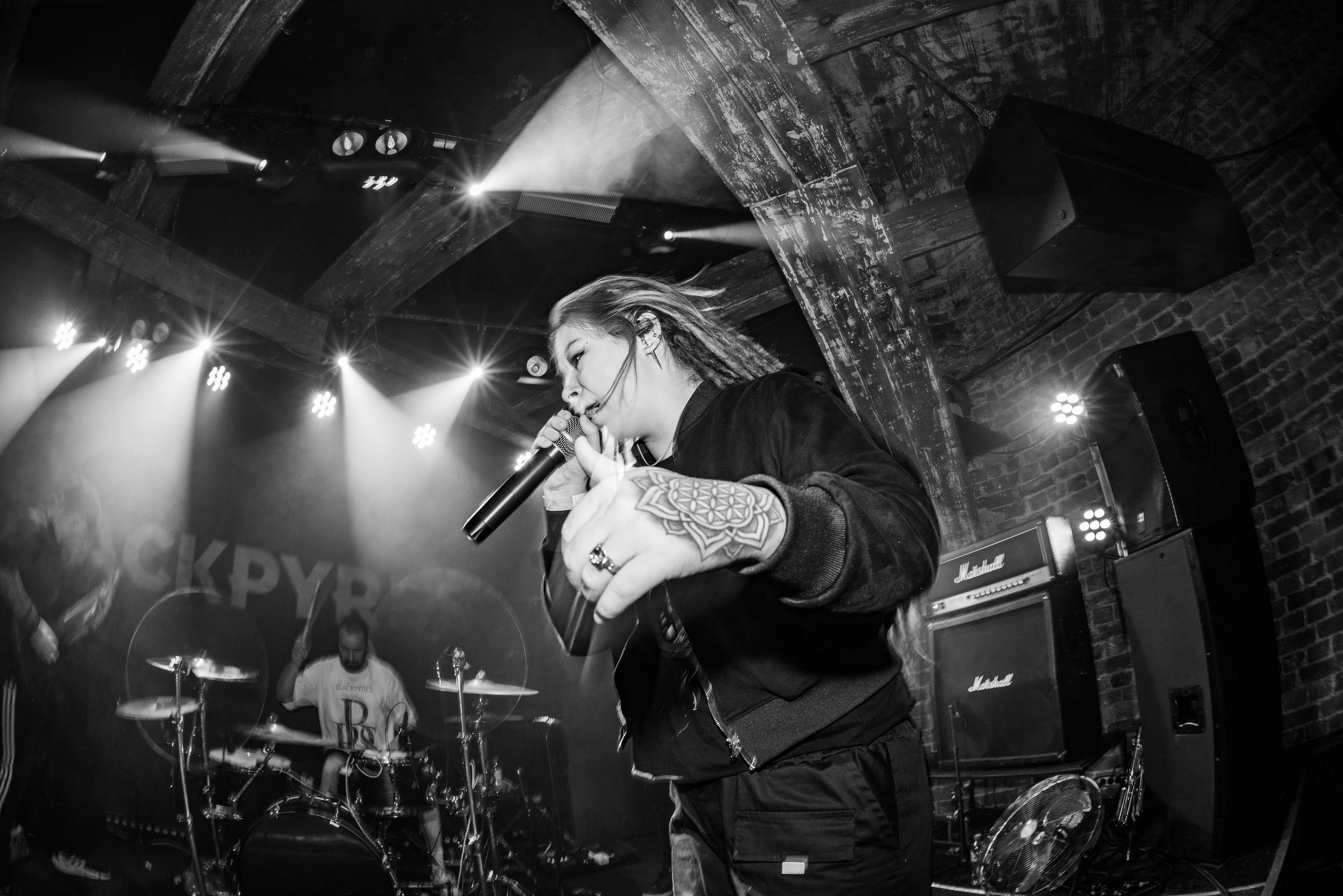 ОМУТ ГИГ|Zoccolo 2.0. Концертный и репортажный фотограф в Санкт-Петербурге Слава Пахомов