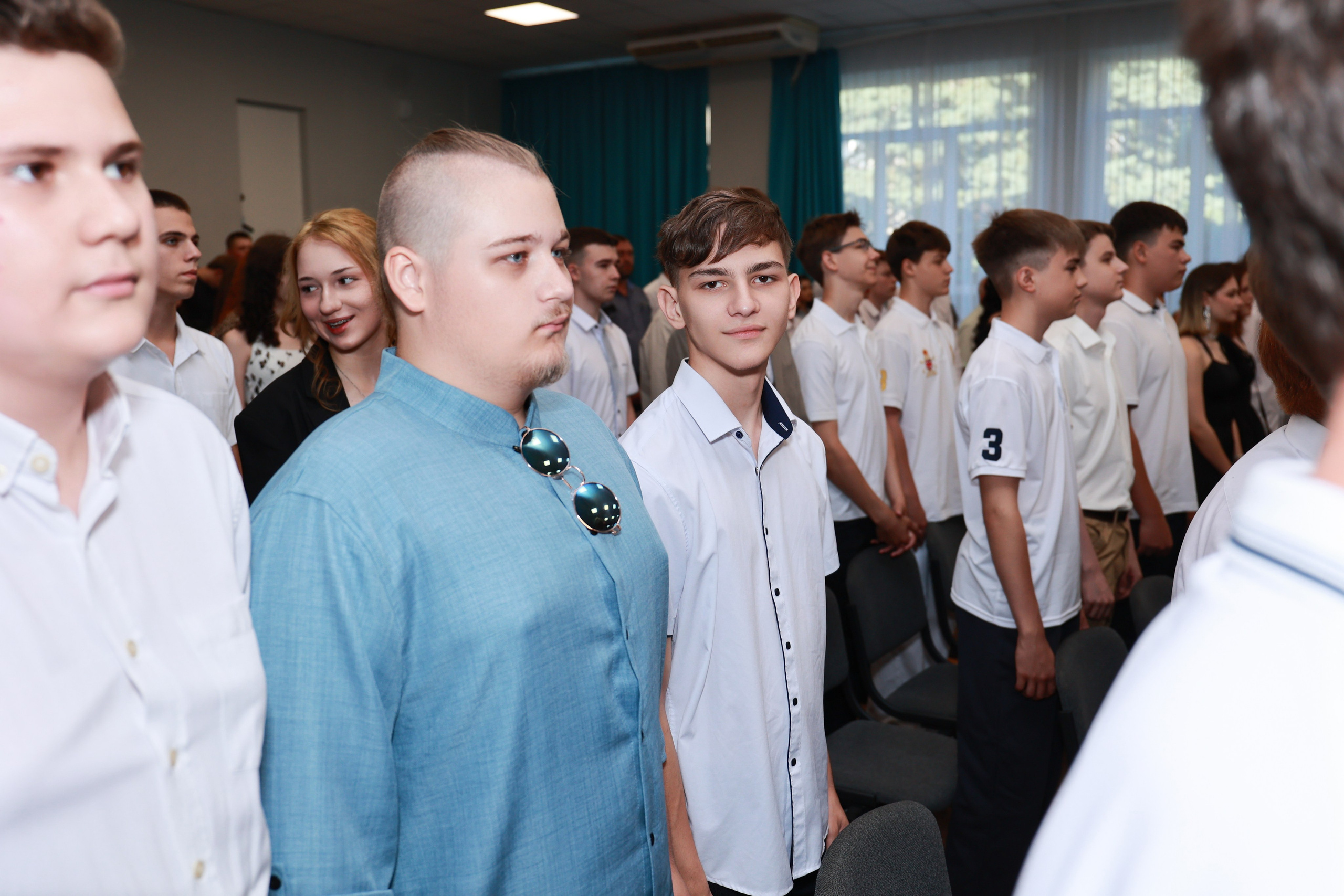 Вручение аттестатов СОШ 42 (2025г). Детский семейный фотограф Краснодар