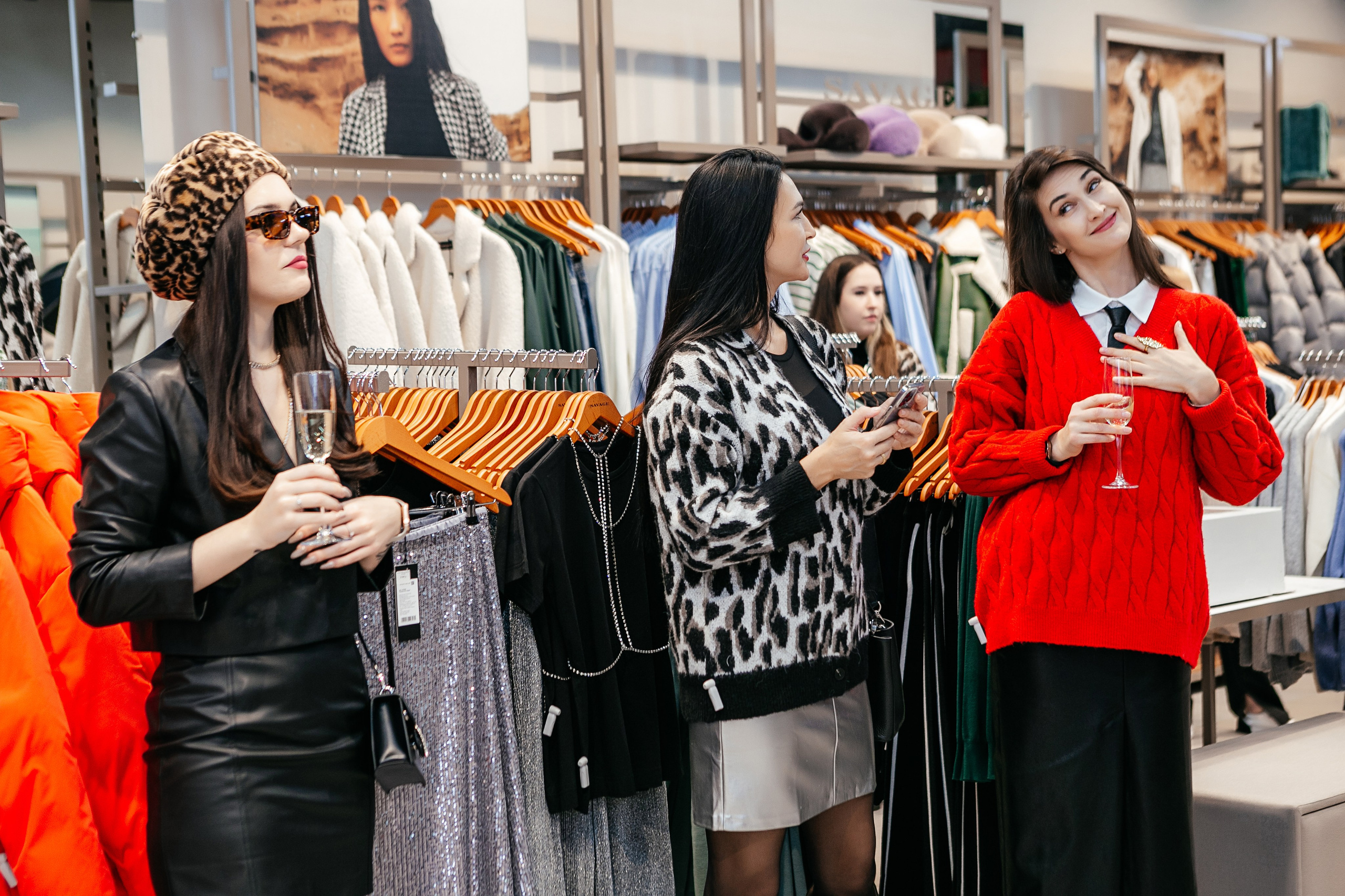 Открытие магазина SAVAGE. Контент фотограф, съемка для маркетплейсов, фуд съемка и репортажи в Новосибирске Ралия Галеева