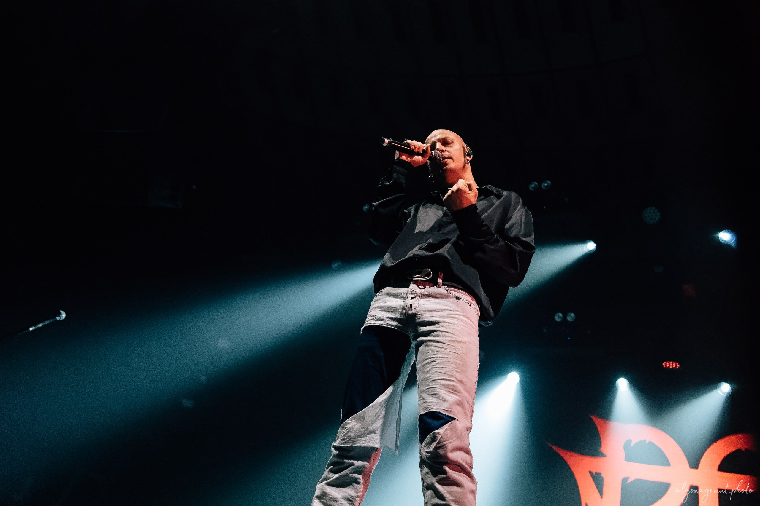 Ravanna, фоторепортаж, СПб, Aurora Concert Hall, 21.11.2025. Алена Адрианова: фотограф в Санкт-Петербурге