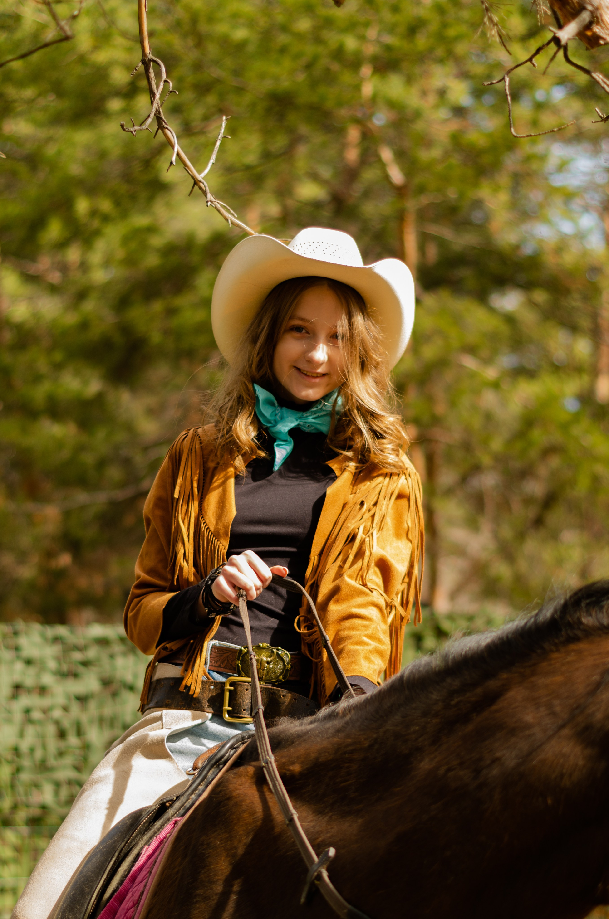 Ковбойская девчонка. Фотограф Марина Доглядная Челябинск фотосессии с лошадьми, мотоциклами
