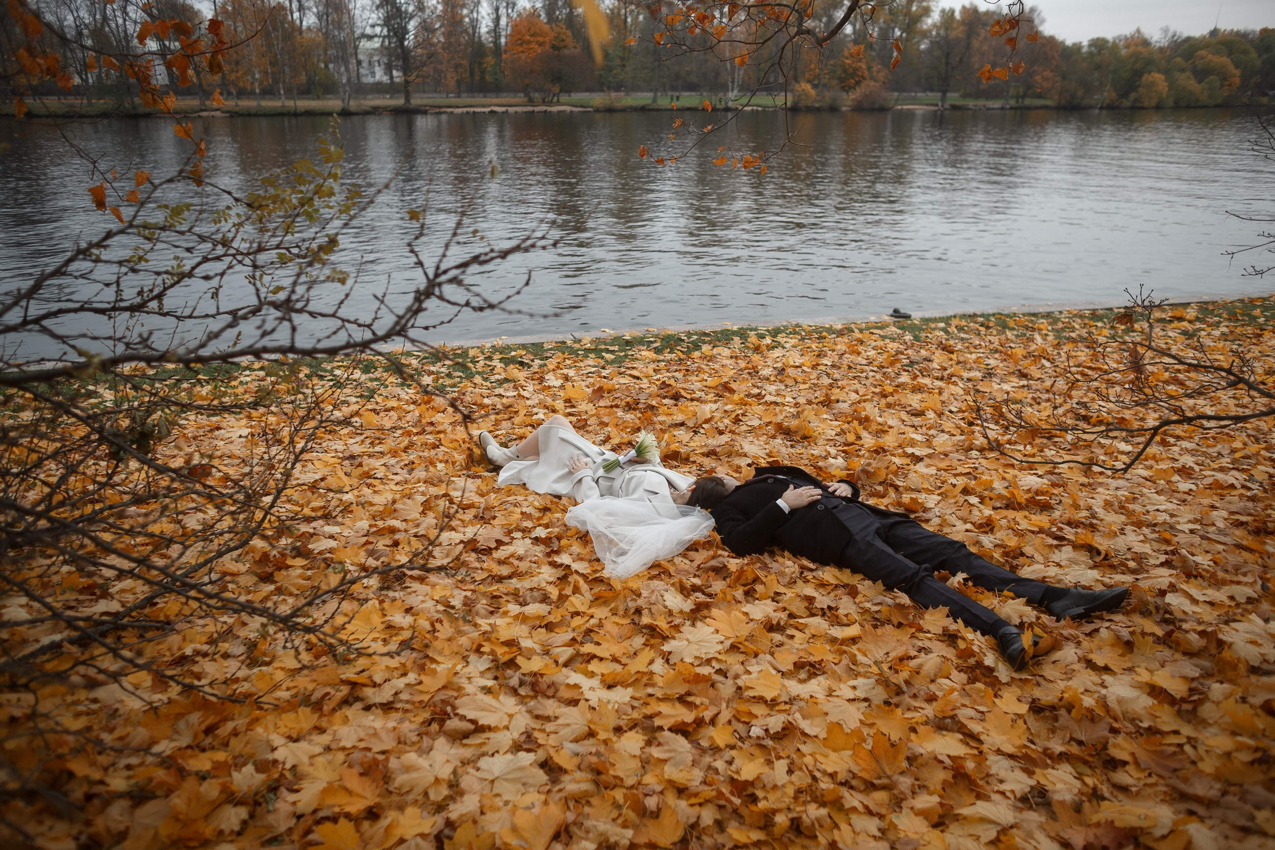 Свадьба в октябре. Свадебный фотограф Игорь Брундасов 8PHOTO на свадьбу венчание загс СПб