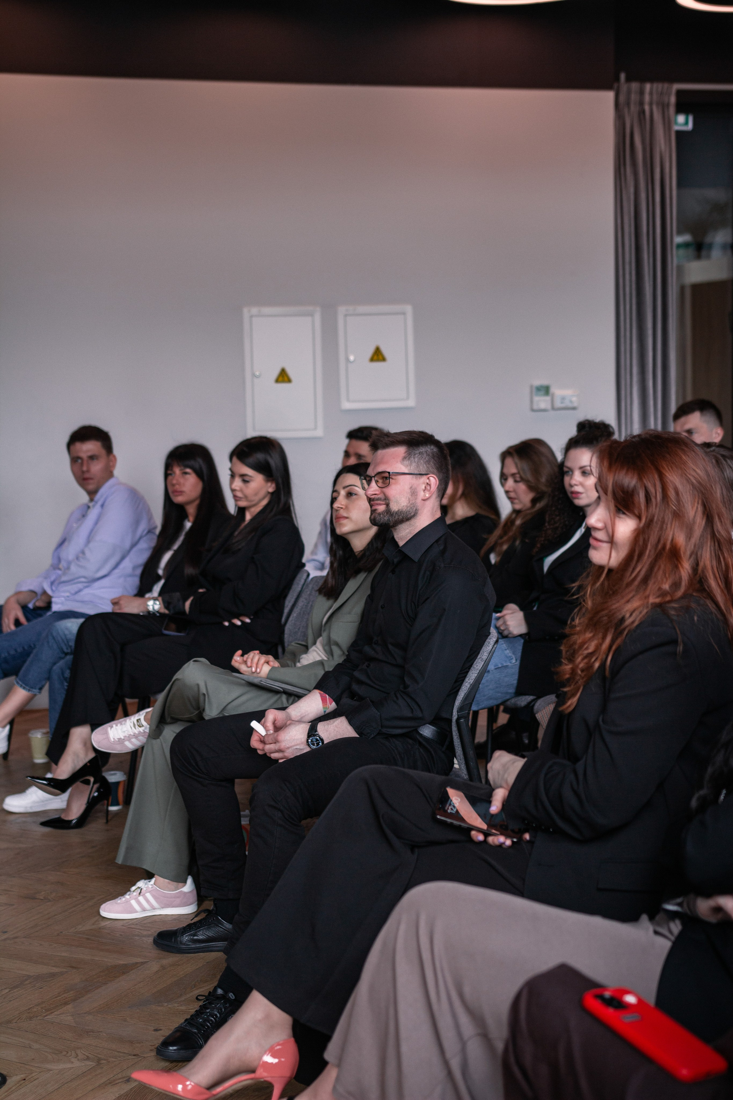 Планерка компании недвижимости. Фотограф Москва — личные фотосессии, лавстори в студии