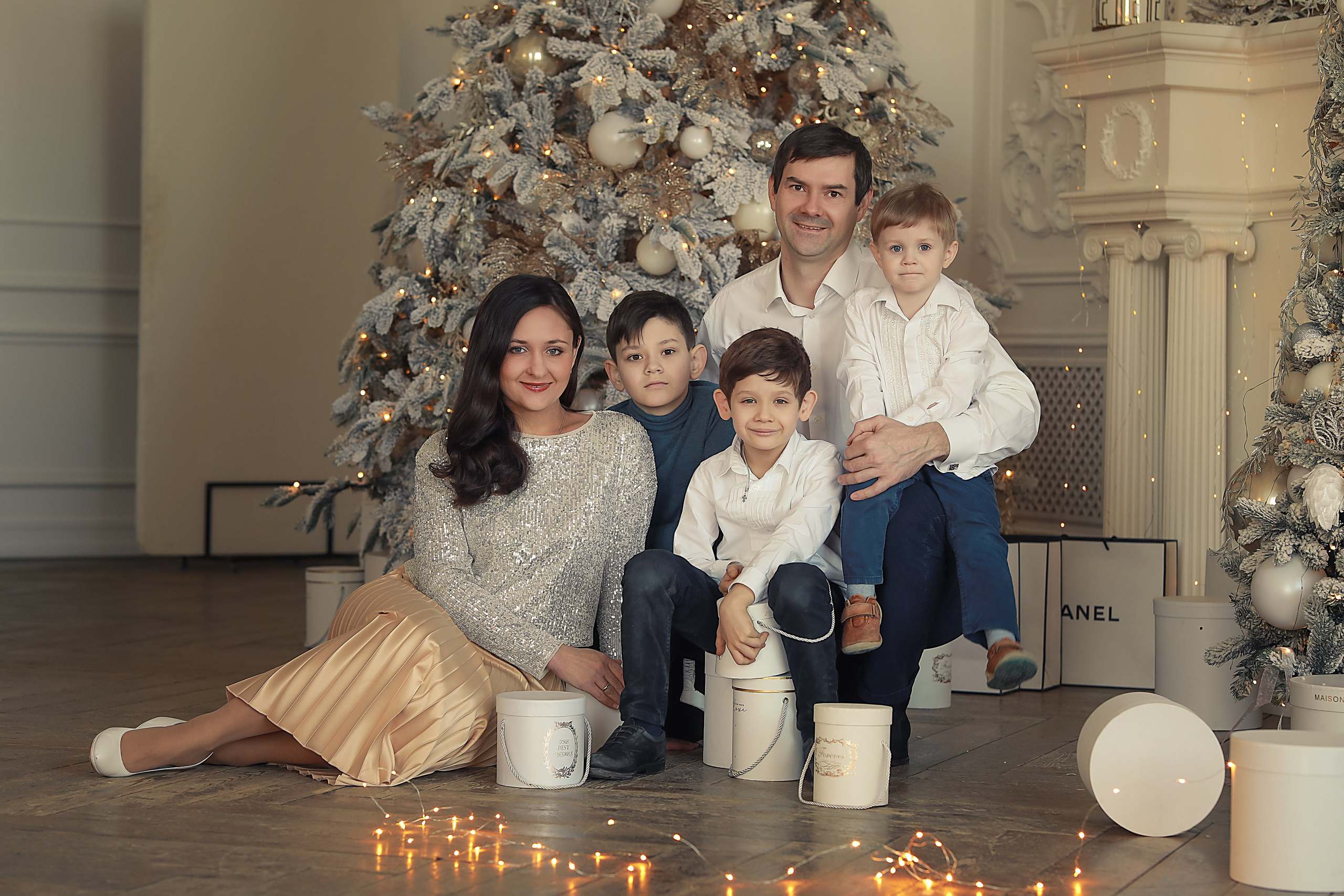 Новый год зал Angels. Фотограф Юлия Рязанова Москва семейный и детский