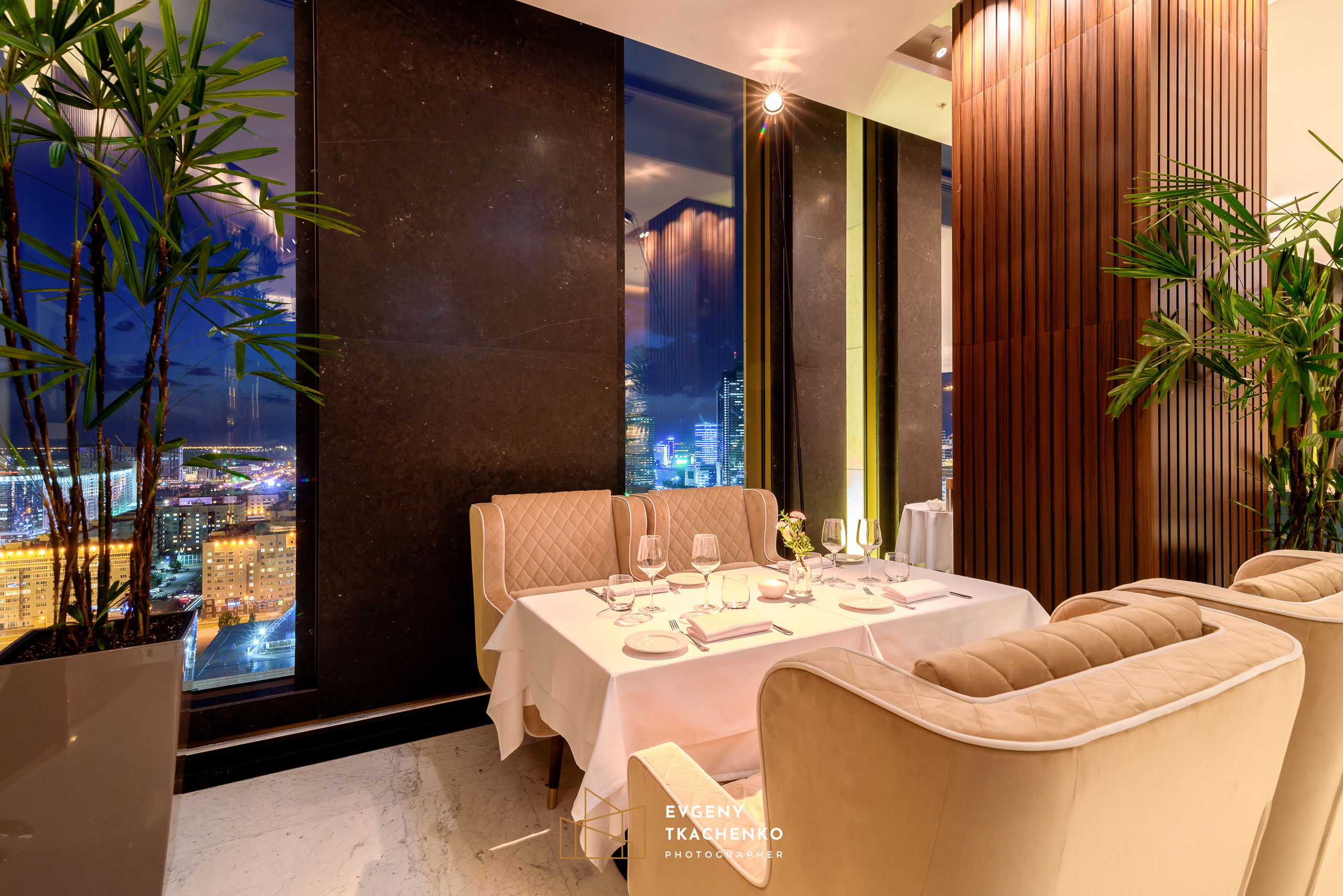 Ресторан «Selfie». Архитектурный и интерьерный фотограф в Казахстане