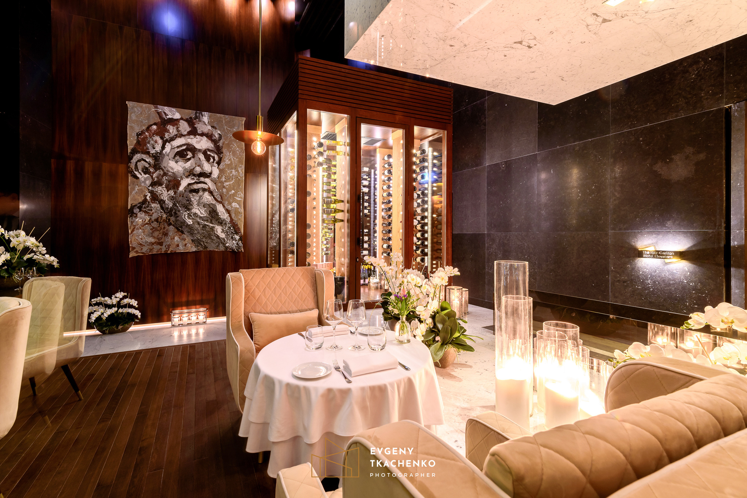 Ресторан «Selfie». Архитектурный и интерьерный фотограф в Казахстане