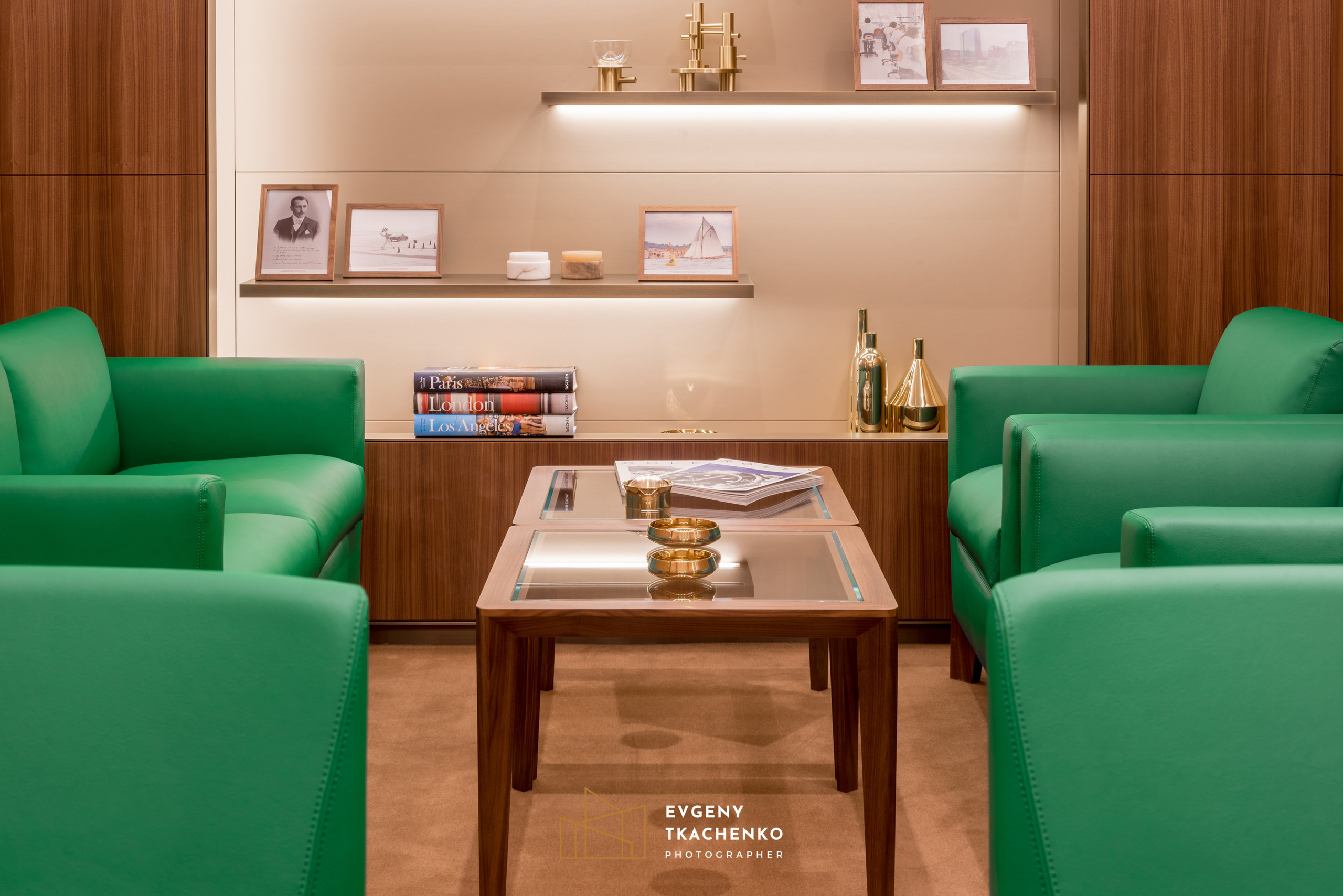 Шоу-рум «Rolex» в Talan Galery. Архитектурный и интерьерный фотограф в Казахстане