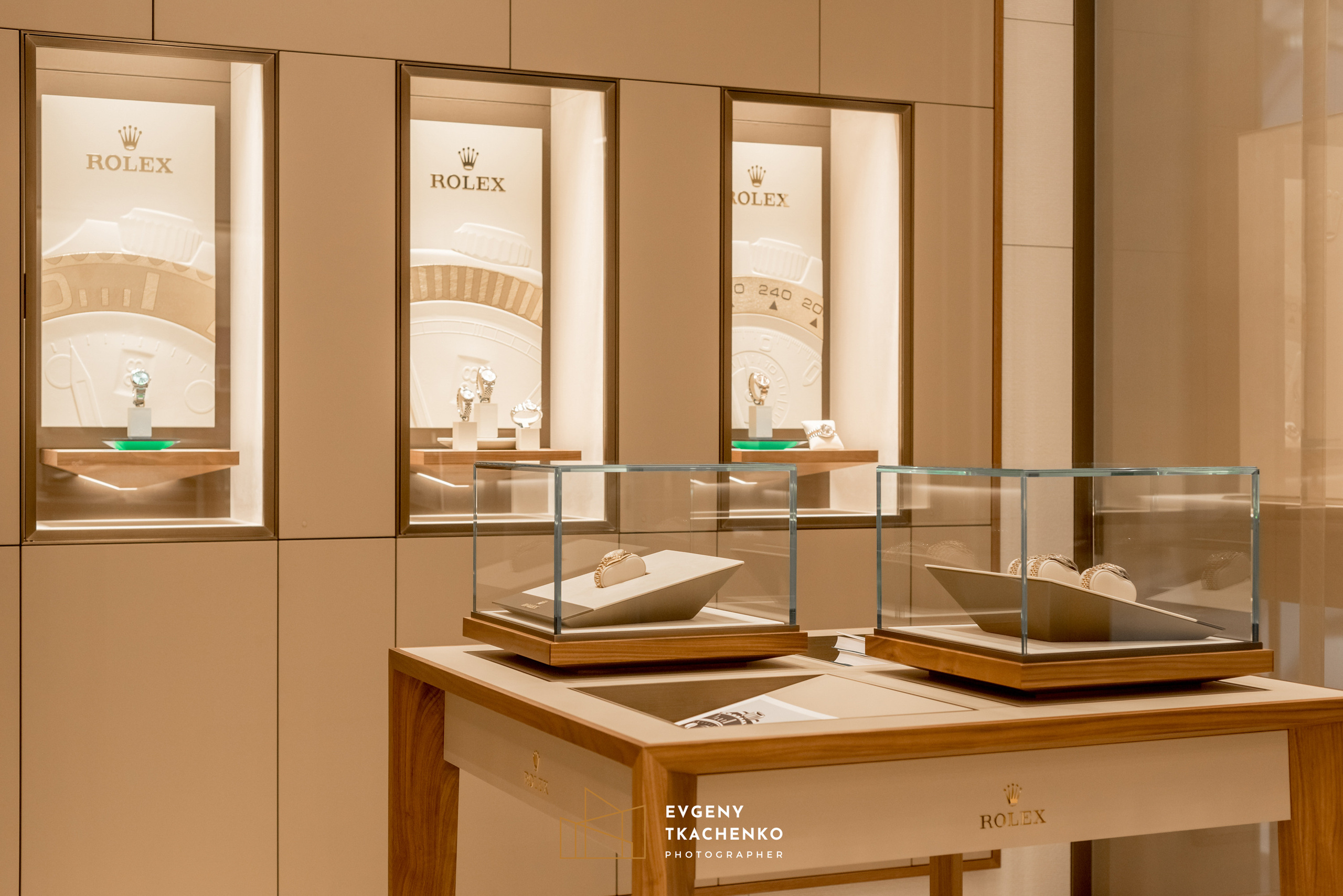 Шоу-рум «Rolex» в Talan Galery. Архитектурный и интерьерный фотограф в Казахстане